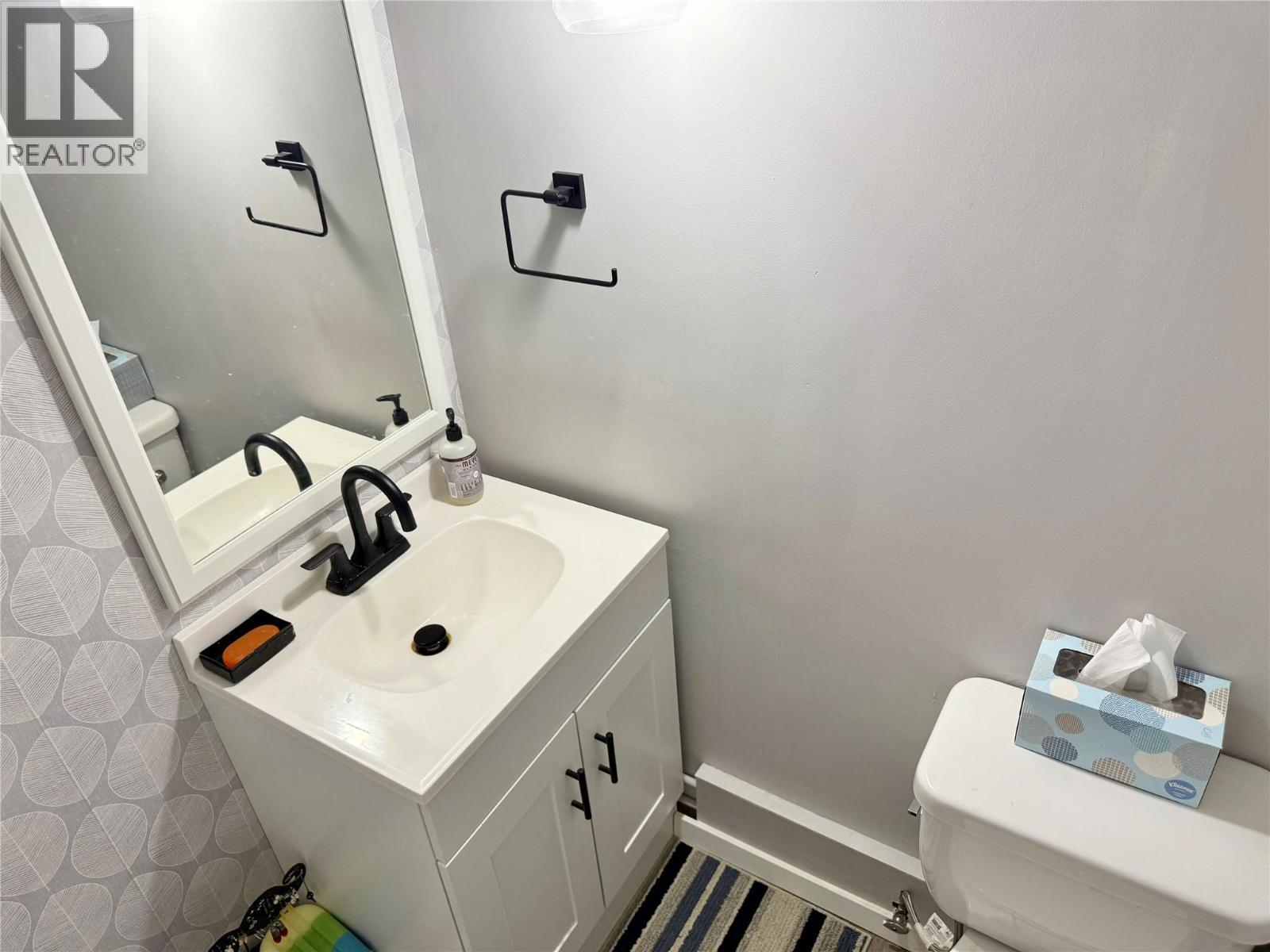 GRAND FORKS, British Columbia, V0H 1H2, CA, 4 Bedrooms Bedrooms, ,1 BathroomBathrooms,Residential,For Sale,1918245