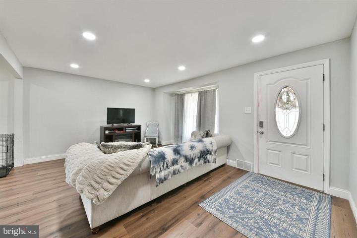 Philadelphia, Pennsylvania, 19111, United States, 4 Bedrooms Bedrooms, ,2 BathroomsBathrooms,Residential,For Sale,1976665