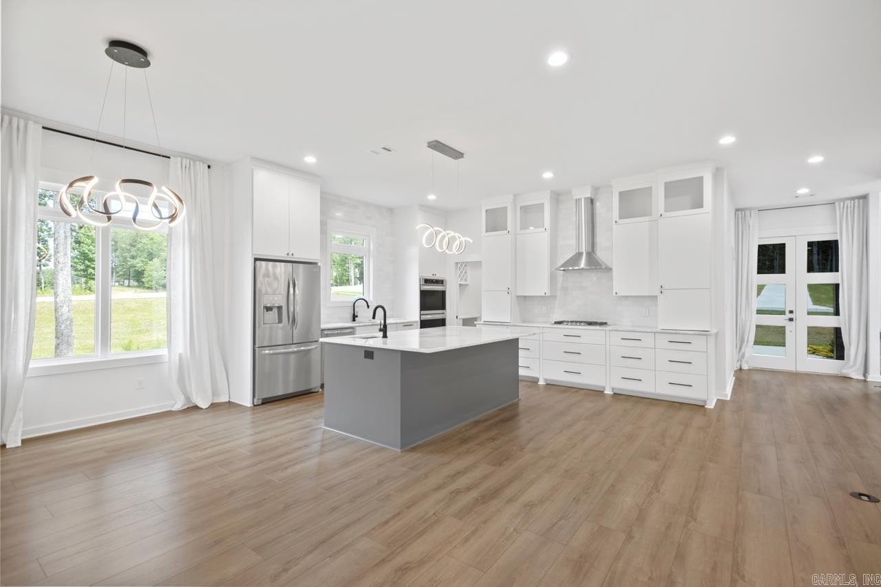 Bryant, Arkansas, 72022, United States, 5 Bedrooms Bedrooms, ,5 BathroomsBathrooms,Residential,For Sale,1978792