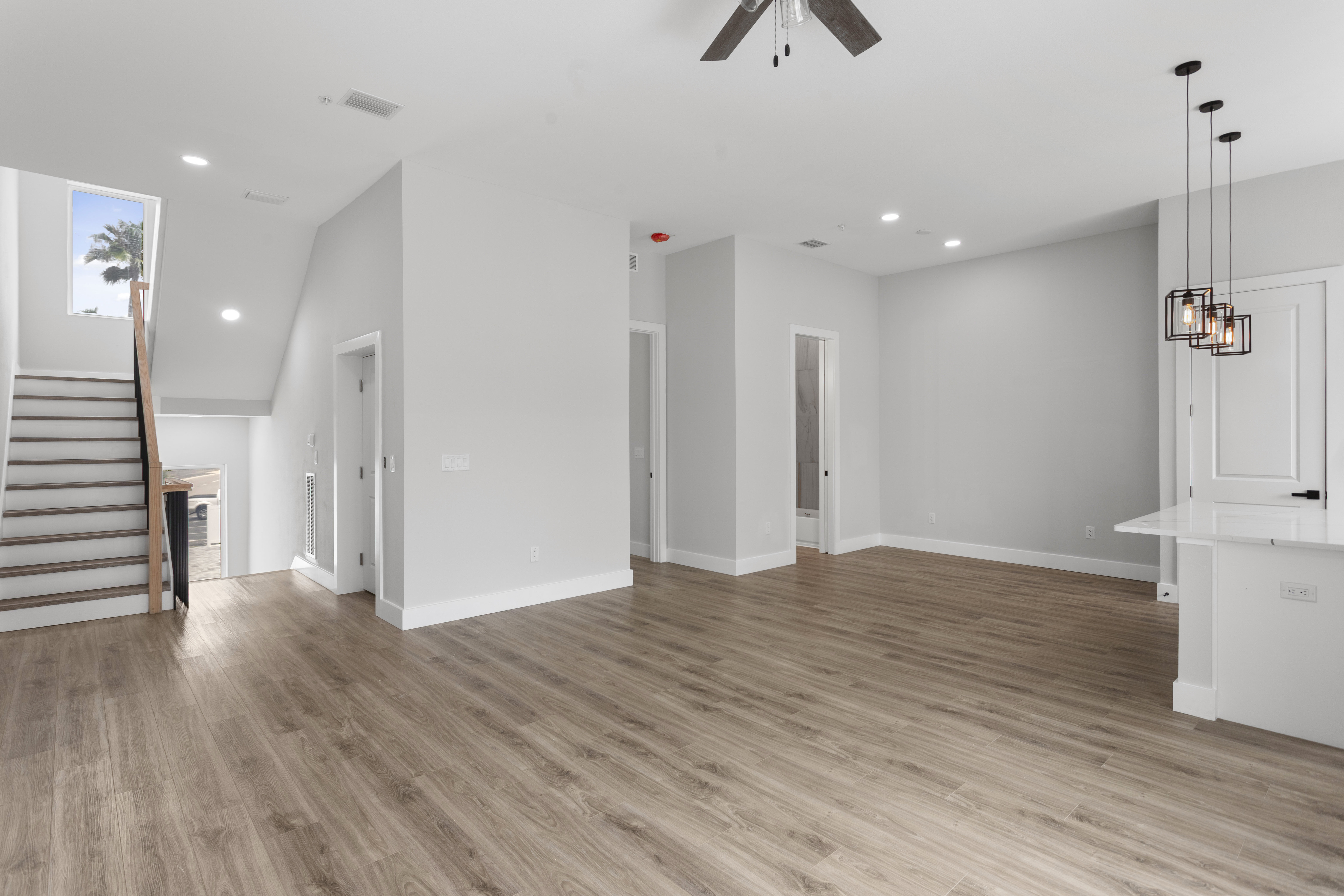 11605 1st St E # 6, Treasure Island, Florida, 33706, United States, 5 Bedrooms Bedrooms, ,4 BathroomsBathrooms,Residential,For Sale,11605 1st St E # 6,1423678