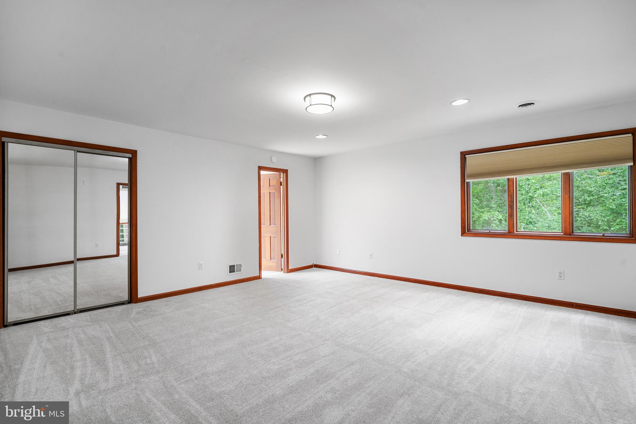 La Plata, Maryland, 20646, United States, 5 Bedrooms Bedrooms, ,4 BathroomsBathrooms,Residential,For Sale,1928558