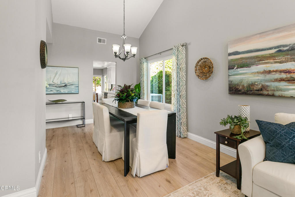 Thousand Oaks, California, 91362, United States, 4 Bedrooms Bedrooms, ,2 BathroomsBathrooms,Residential,For Sale,1988089