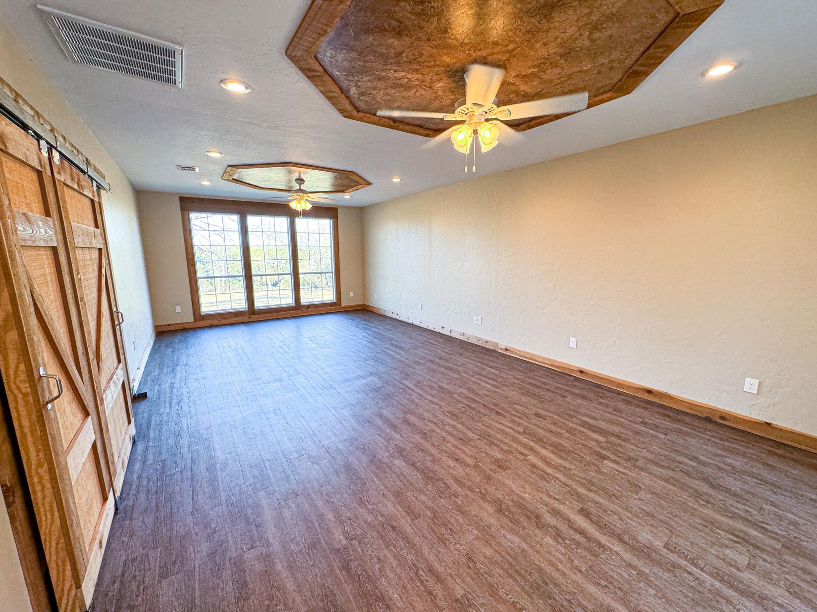 Bivins, Texas, 75551, United States, 3 Bedrooms Bedrooms, ,3 BathroomsBathrooms,Residential,For Sale,1915929