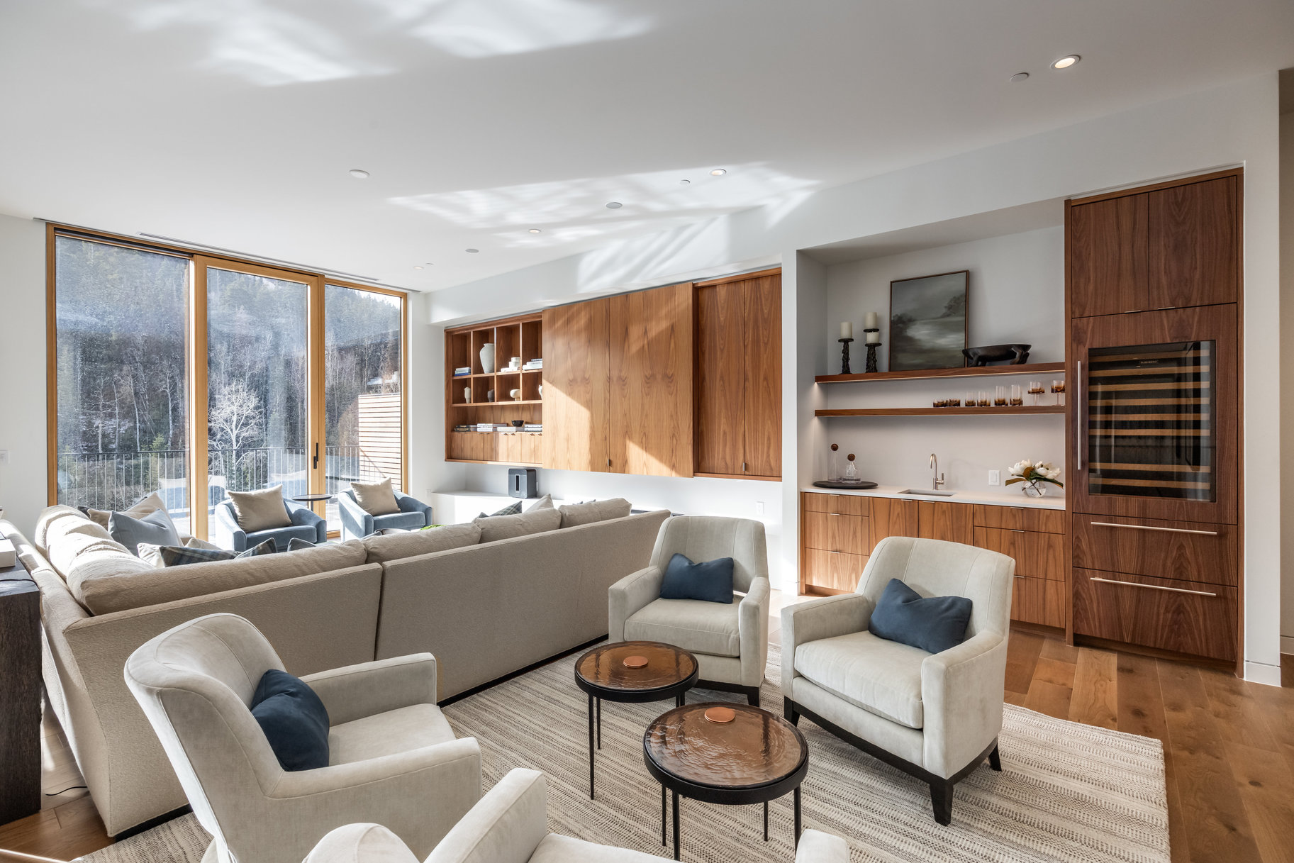  Furnished 5-bedroom Penthouse at Founder