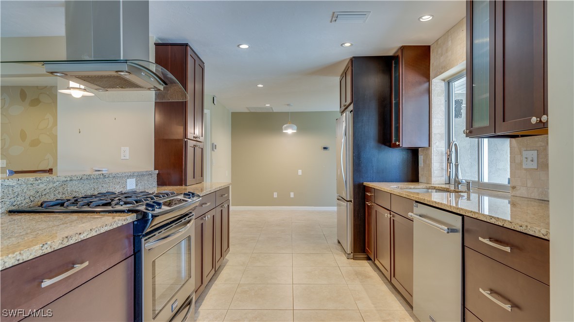 Cape Coral, Florida, 33990, United States, 3 Bedrooms Bedrooms, ,2 BathroomsBathrooms,Residential,For Sale,1844780