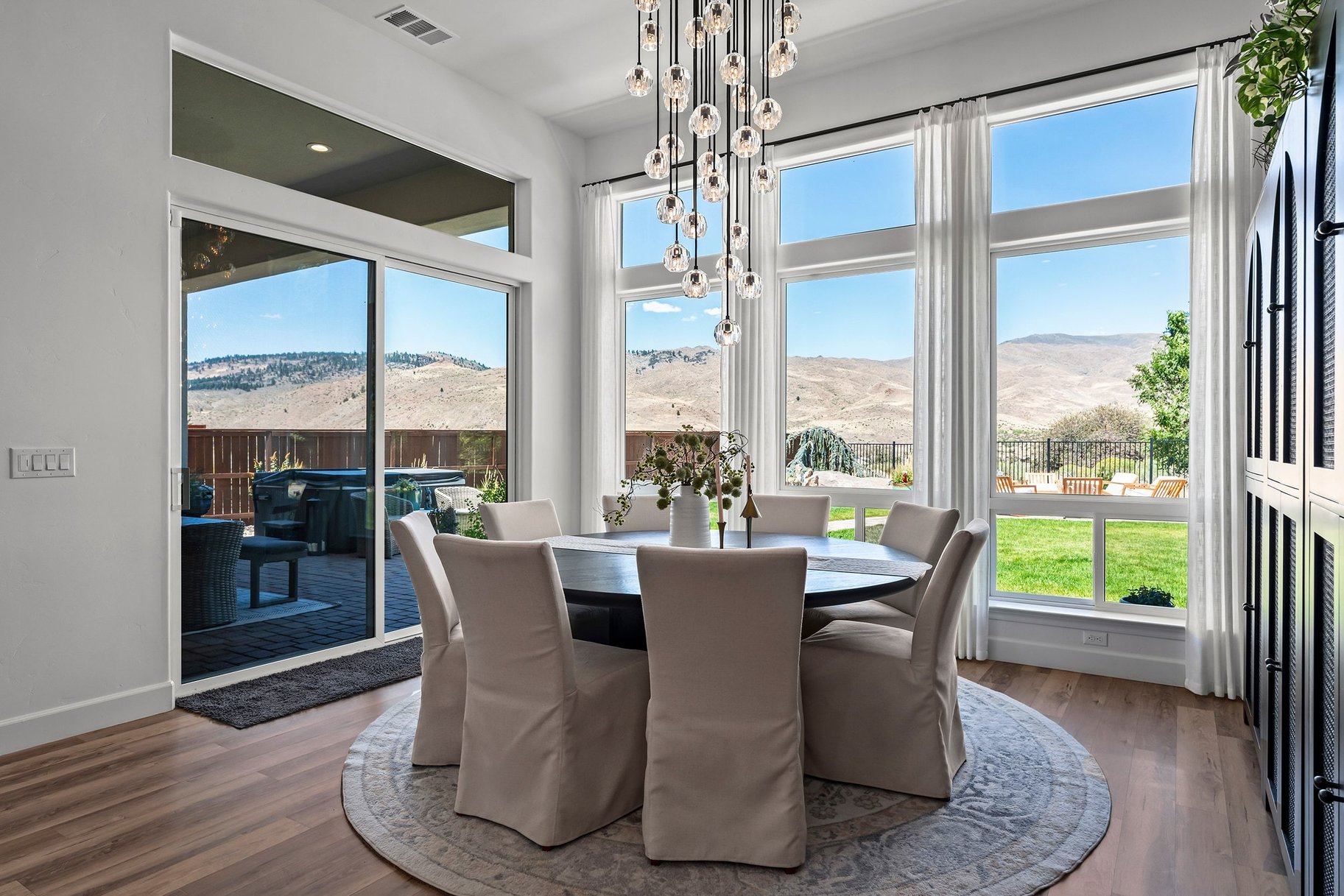  Private Luxury Retreat in Verdi with Custom Designer Finishes & Peavine Views - 物件實景