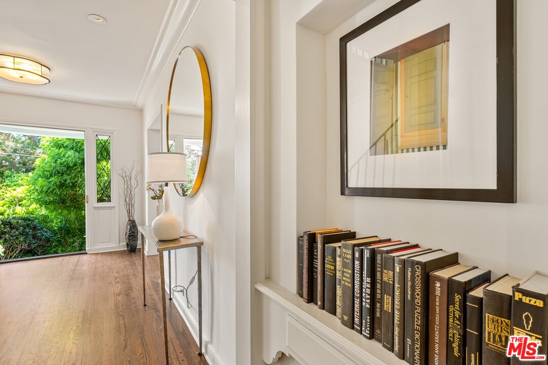 Los Angeles, California, 90046, United States, 3 Bedrooms Bedrooms, ,3 BathroomsBathrooms,Residential,For Sale,1906693