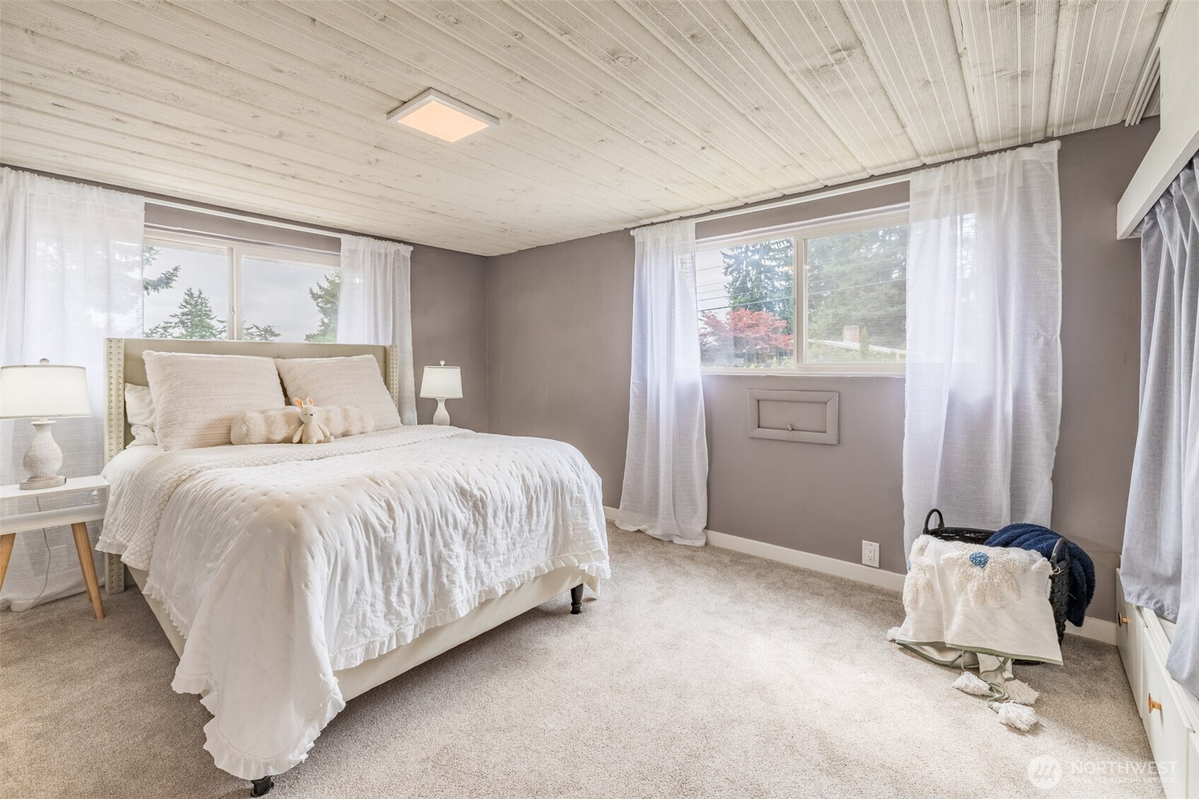 Burien, Washington, 98166, United States, 3 Bedrooms Bedrooms, ,2 BathroomsBathrooms,Residential,For Sale,1895408