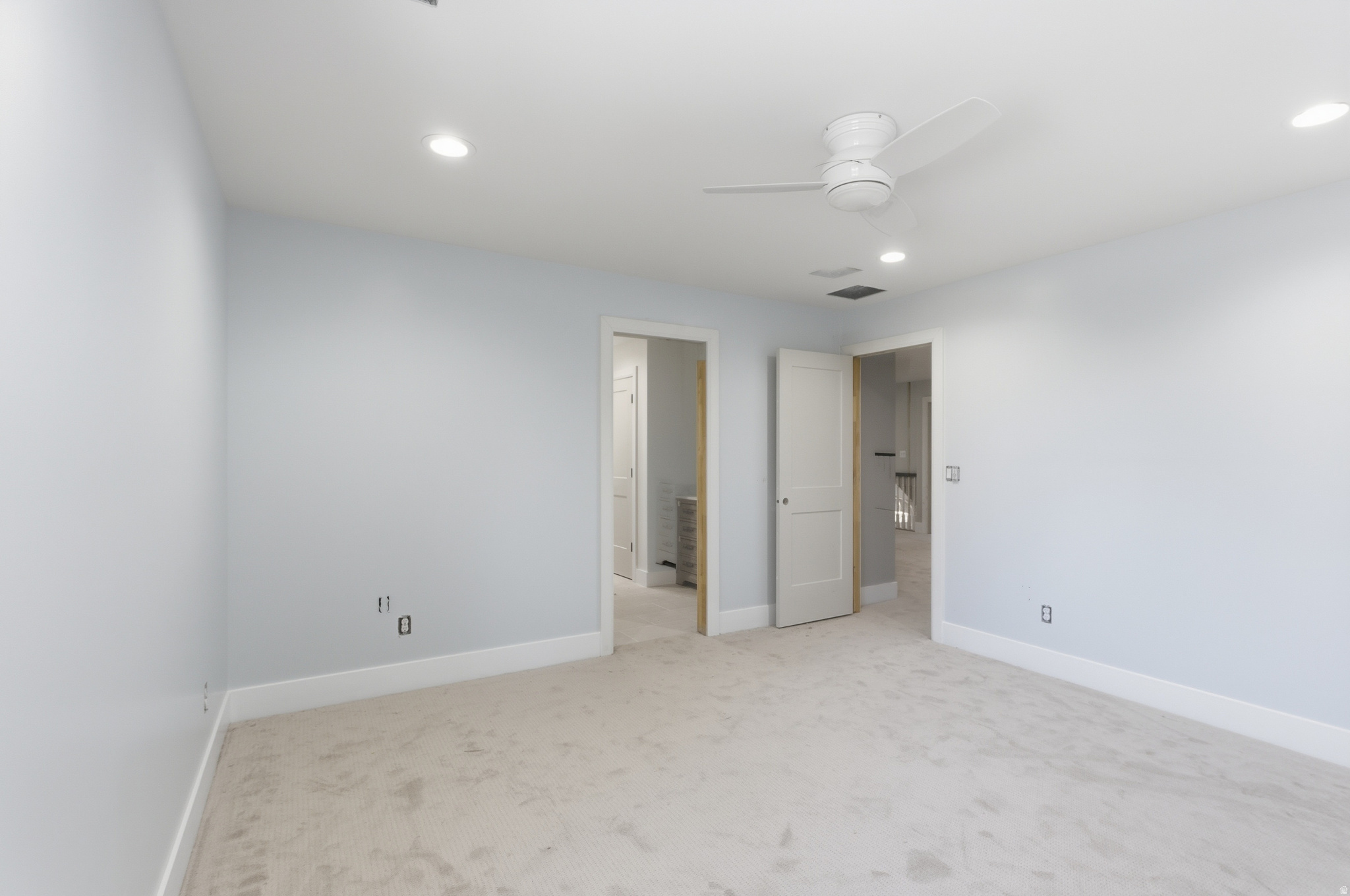 Sandy, Utah, 84092, United States, 5 Bedrooms Bedrooms, ,4 BathroomsBathrooms,Residential,For Sale,1994417