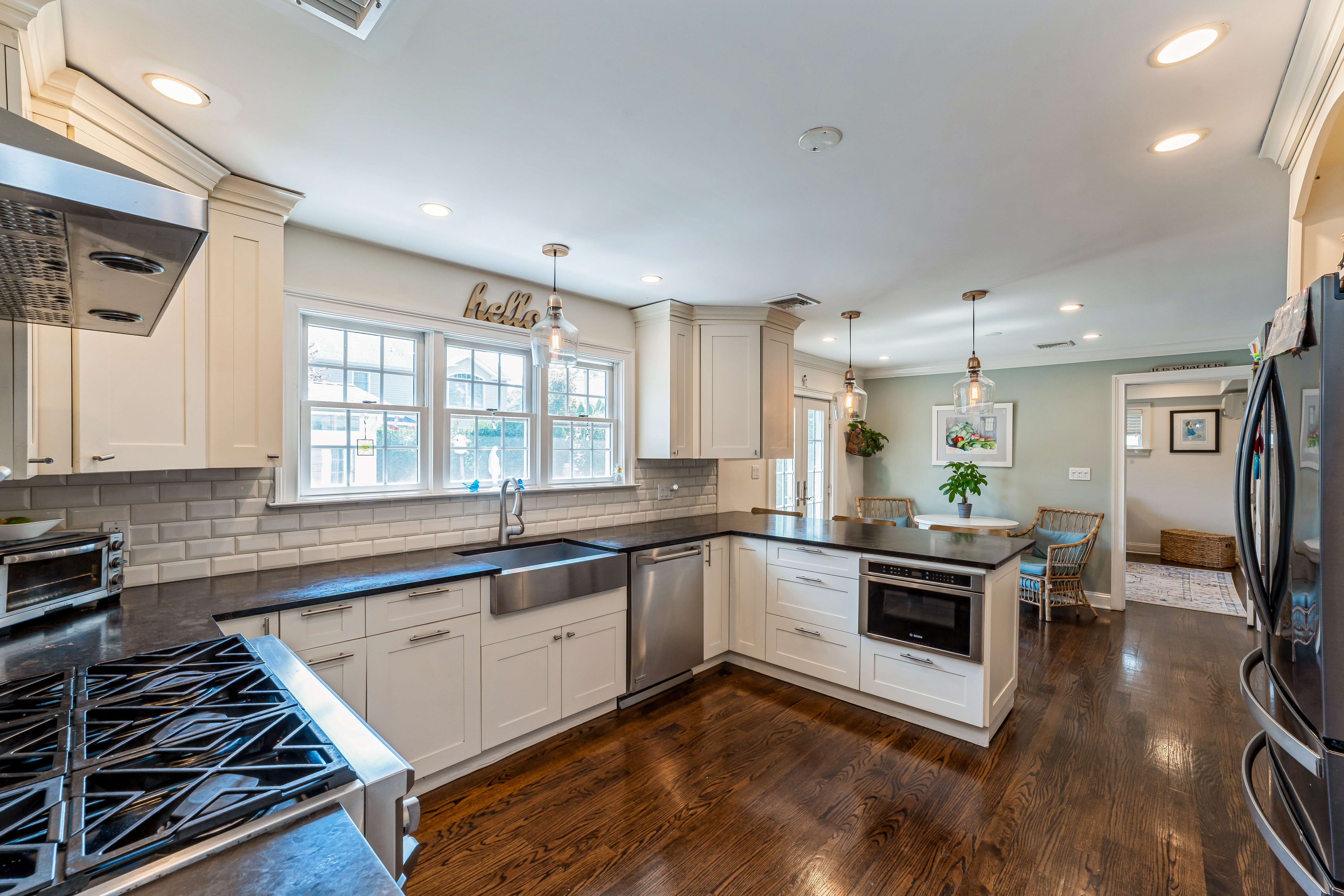 Floral Park, New York, 11001, United States, 4 Bedrooms Bedrooms, ,3 BathroomsBathrooms,Residential,For Sale,1905597