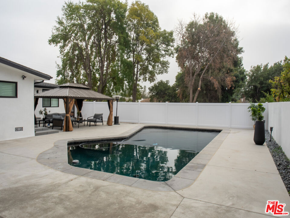 Duarte, California, 91010, United States, 6 Bedrooms Bedrooms, ,3 BathroomsBathrooms,Residential,For Sale,1836068