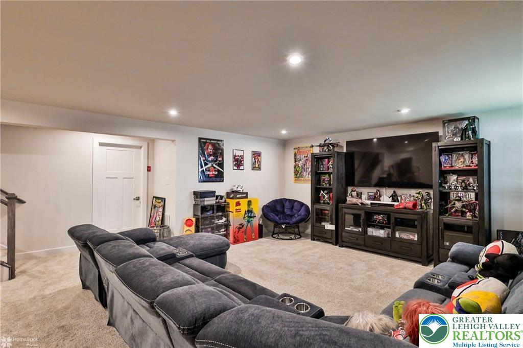 Bethlehem Twp, Pennsylvania, 18020, United States, 4 Bedrooms Bedrooms, ,4 BathroomsBathrooms,Residential,For Sale,1906832