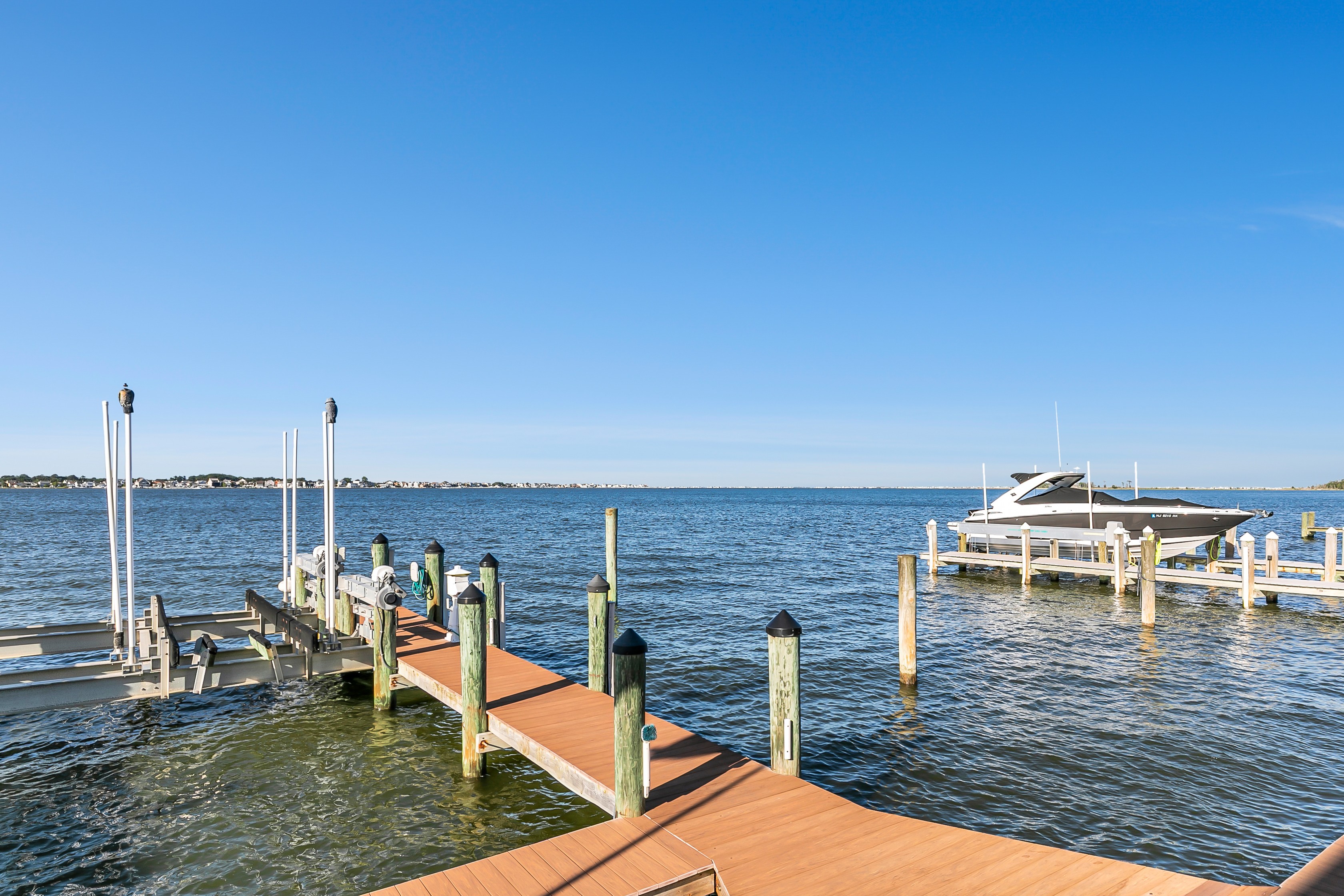  A Rare Bayfront Retreat on Silver Bay - 物件實景