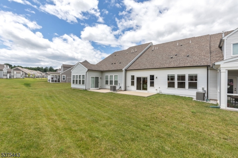 Florham Park Boro, New Jersey, 07932, United States, 2 Bedrooms Bedrooms, ,3 BathroomsBathrooms,Residential,For Sale,1917445