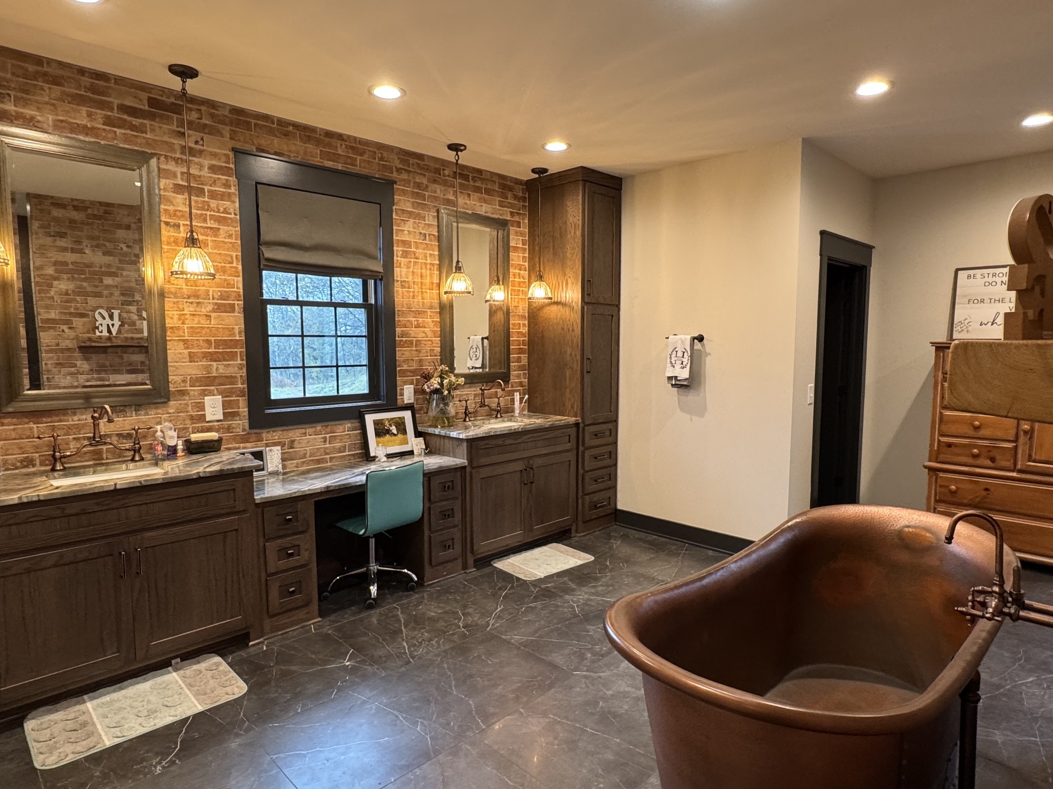 Hendersonville, Tennessee, 37075, United States, 6 Bedrooms Bedrooms, ,5 BathroomsBathrooms,Residential,For Sale,1993824