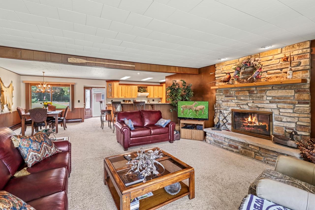 Eagle River, Wisconsin, 54521, United States, 3 Bedrooms Bedrooms, ,2 BathroomsBathrooms,Residential,For Sale,1915623