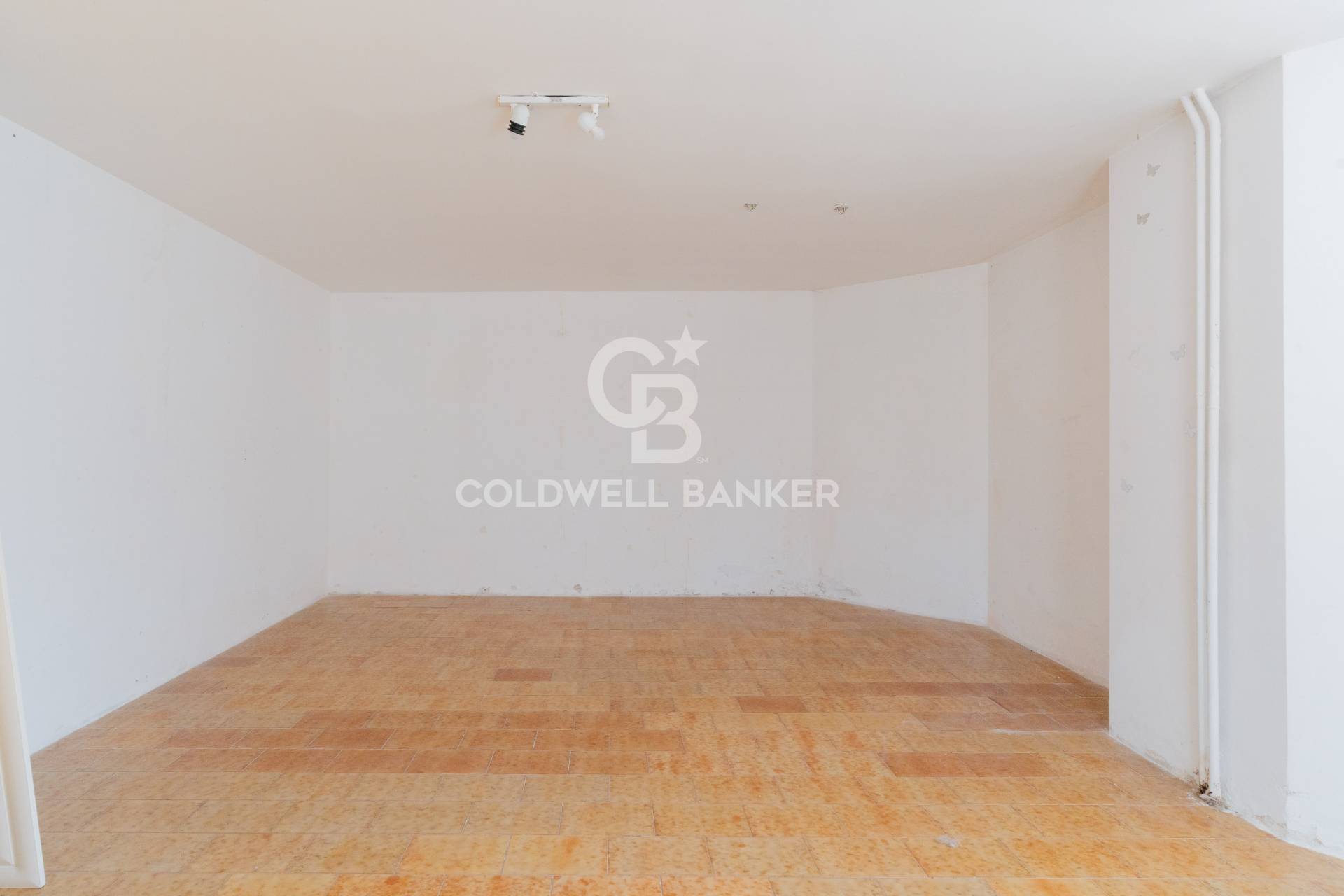 Bari, Bari, 70100, IT, 3 Bedrooms Bedrooms, ,3 BathroomsBathrooms,Residential,For Sale,1991647