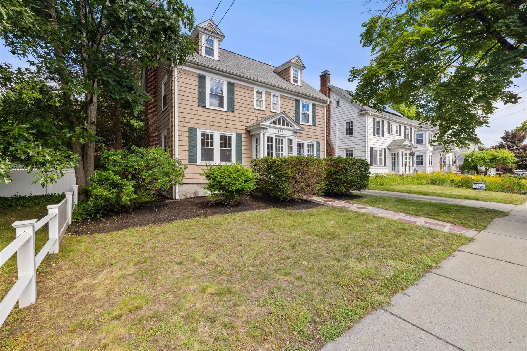  Beautiful Colonial in Auburndale - 物件實景