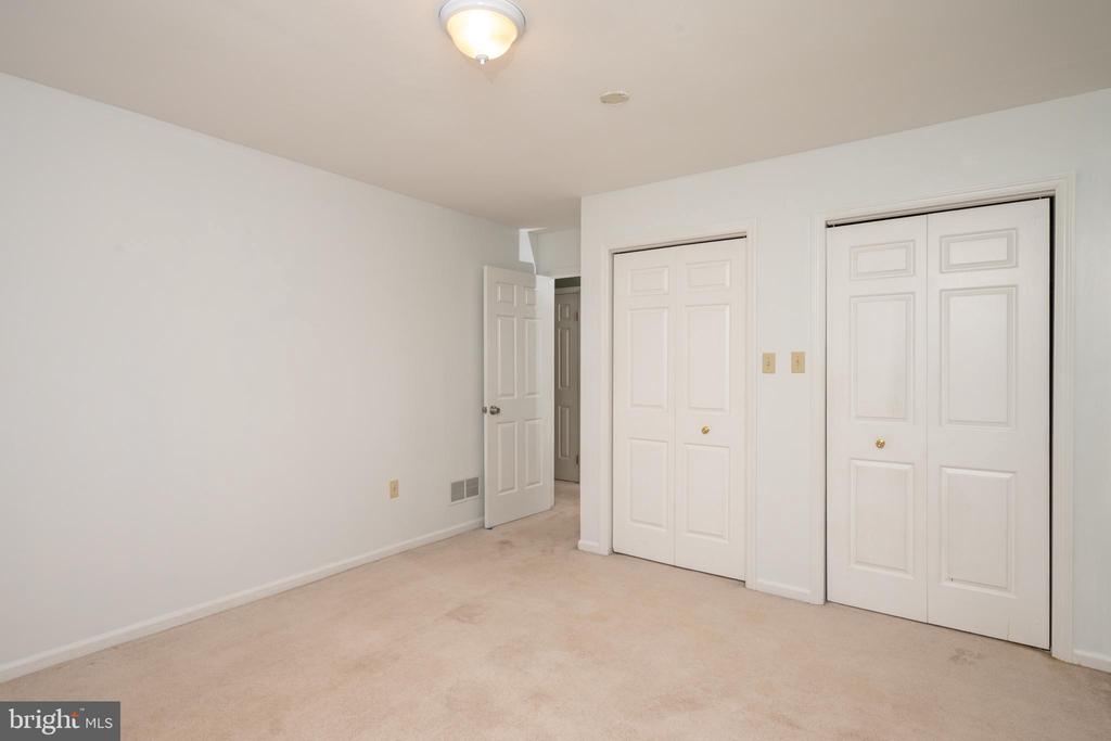 Reading, Pennsylvania, 19607, United States, 4 Bedrooms Bedrooms, ,4 BathroomsBathrooms,Residential,For Sale,1951295