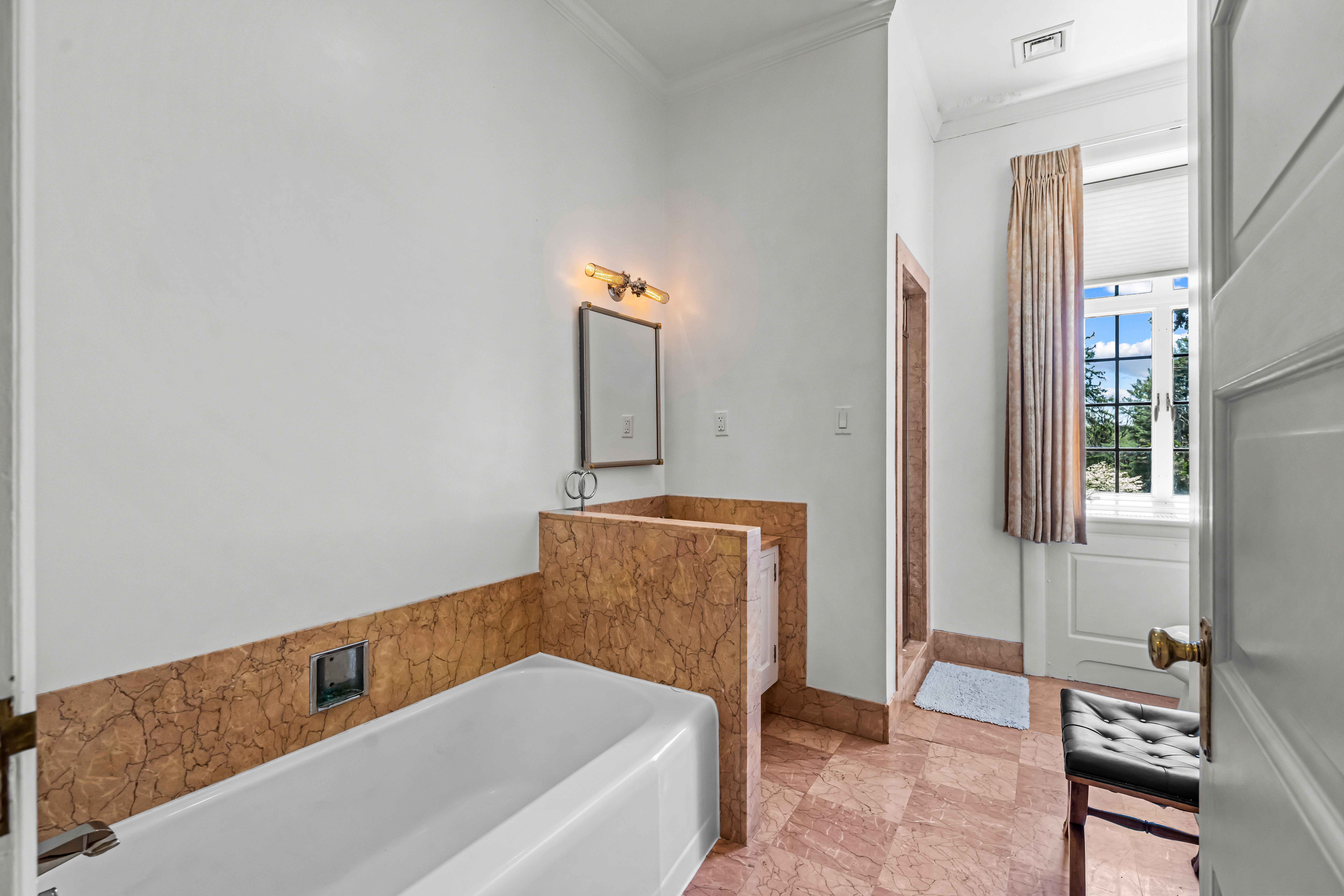  220 Ravenscliff Road, Saint Davids, PA 19087 - 物件實景