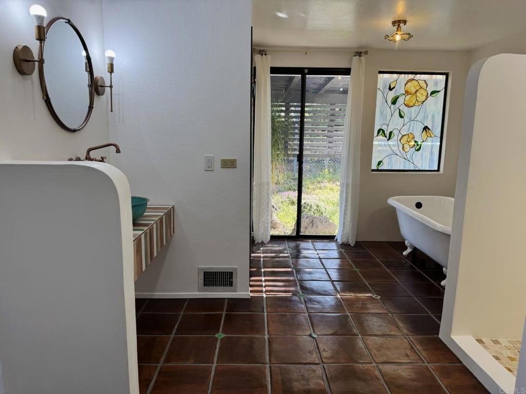 Fallbrook, California, 92028, United States, 3 Bedrooms Bedrooms, ,3 BathroomsBathrooms,Residential,For Sale,1828046