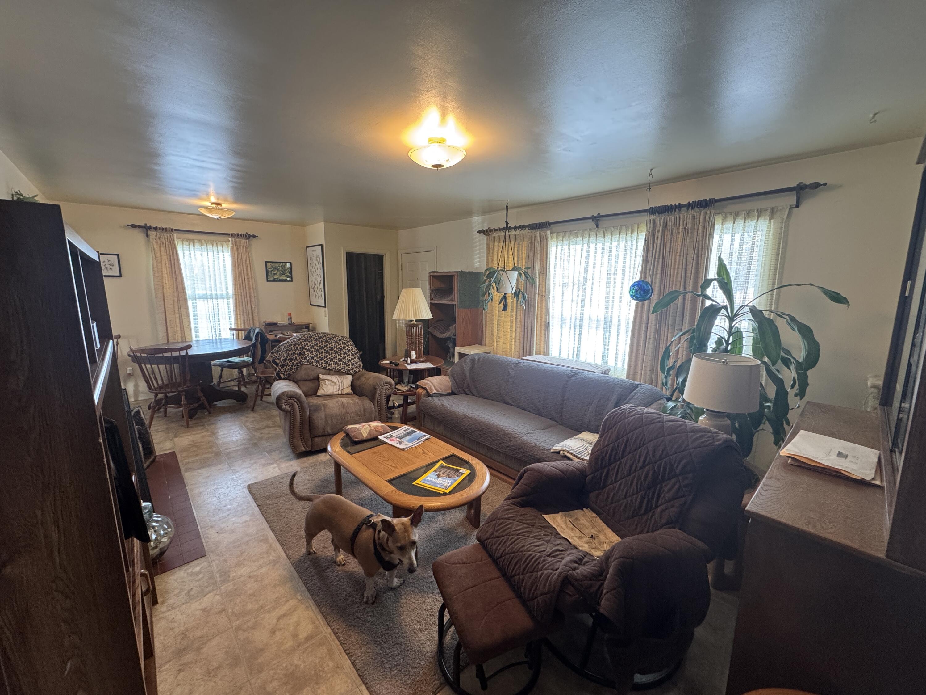 Redmond, Oregon, 97756, United States, 2 Bedrooms Bedrooms, ,1 BathroomBathrooms,Residential,For Sale,2008115