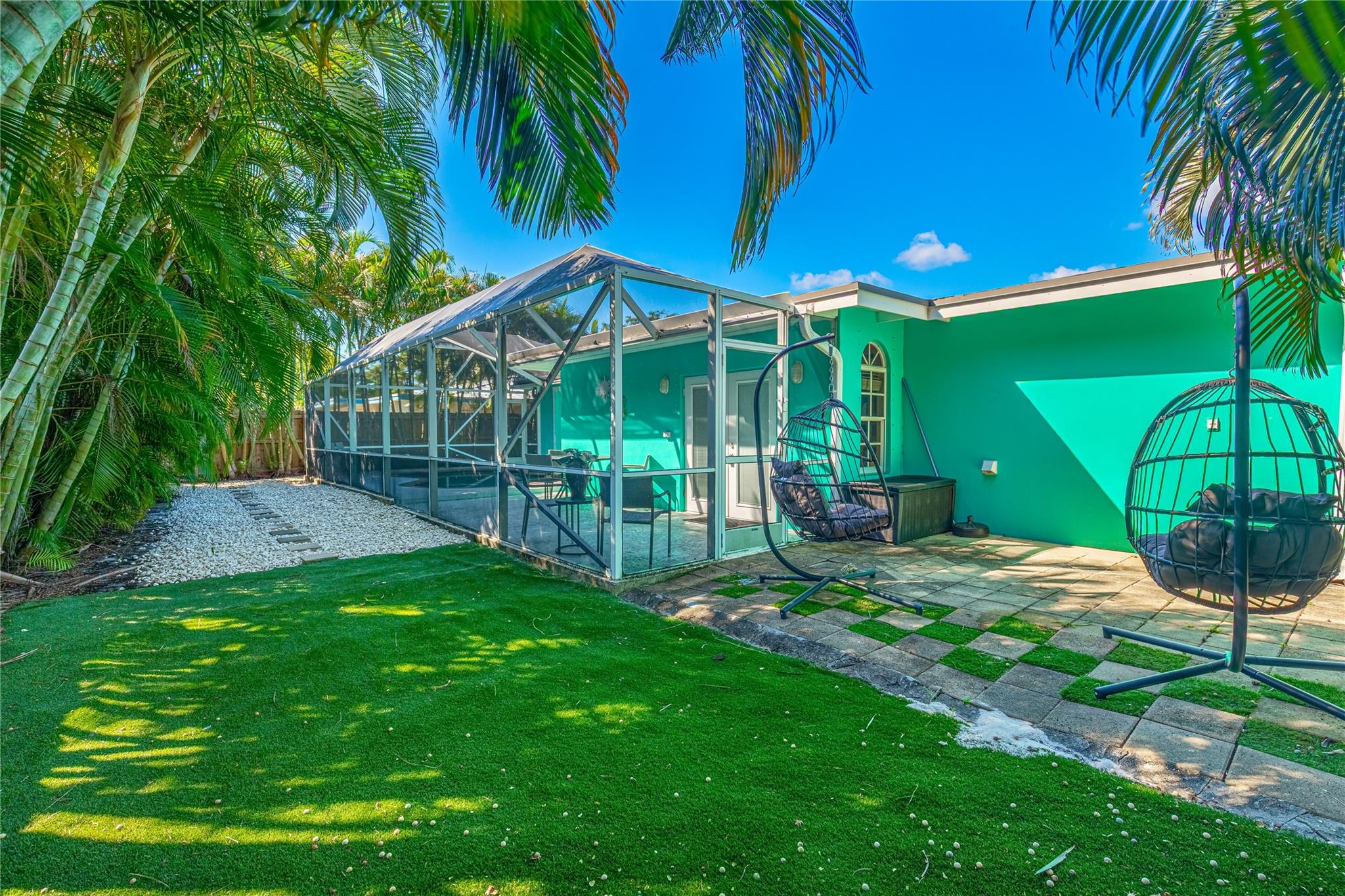 Pompano Beach, Florida, 33062, United States, 2 Bedrooms Bedrooms, ,2 BathroomsBathrooms,Residential,For Sale,1978458