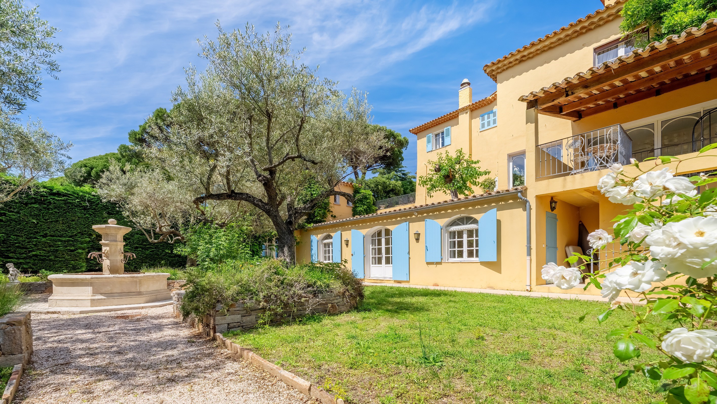  Exclusive Côte d’Azur villa for sale in Sainte-Maxime, prime location near sea … - 物件實景