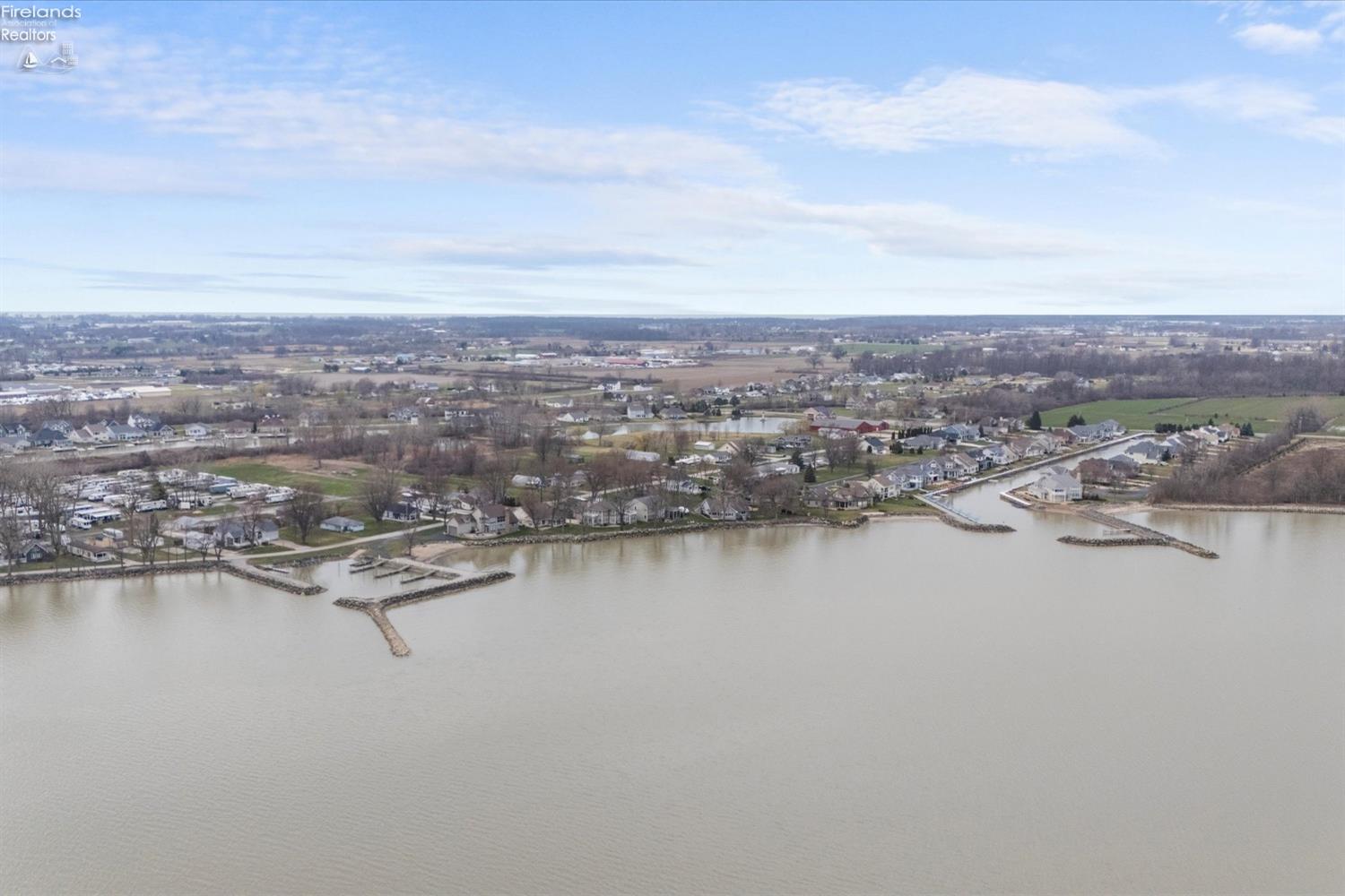 Marblehead, Ohio, 43440, United States, 4 Bedrooms Bedrooms, ,3 BathroomsBathrooms,Residential,For Sale,1921808