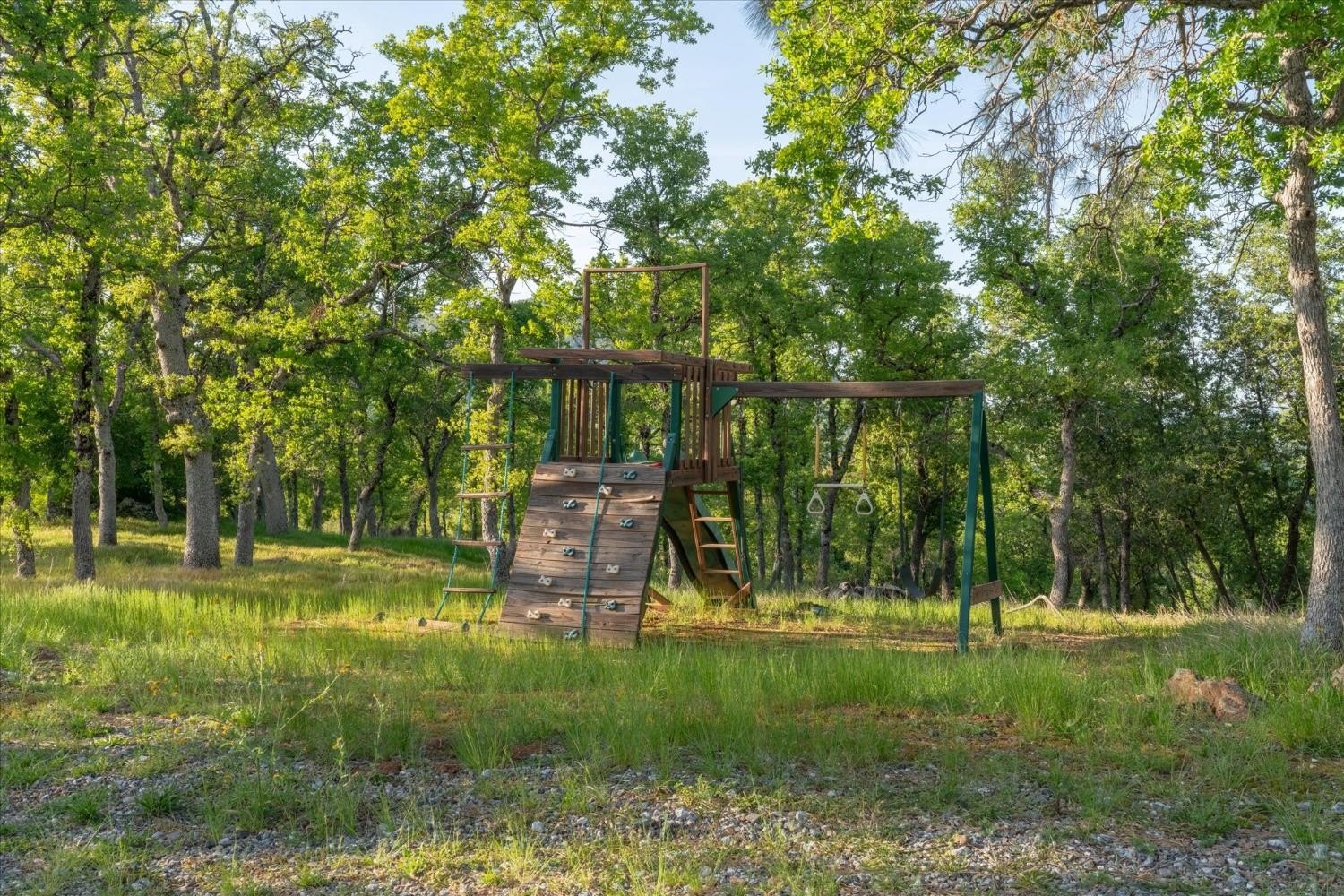 Angels Camp, California, 95222, United States, 4 Bedrooms Bedrooms, ,3 BathroomsBathrooms,Residential,For Sale,1990494