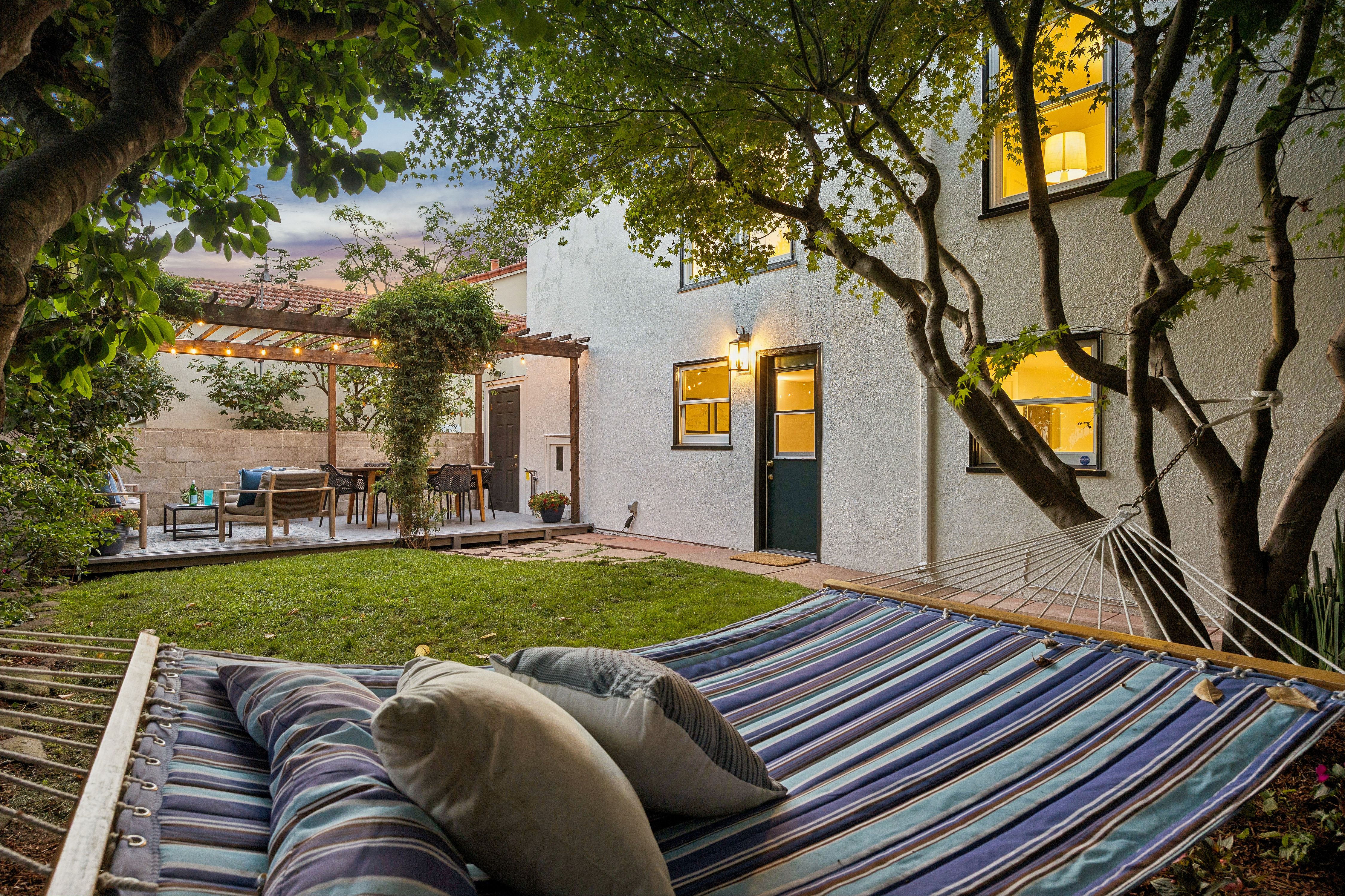  Mediterranean Elegance Meets Walker’s Paradise in North Berkeley - 物件實景