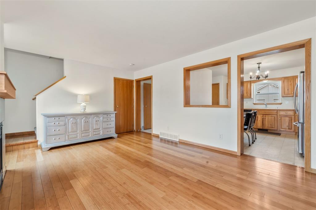 Steamboat Springs, Colorado, 80487, United States, 3 Bedrooms Bedrooms, ,2 BathroomsBathrooms,Residential,For Sale,2003476