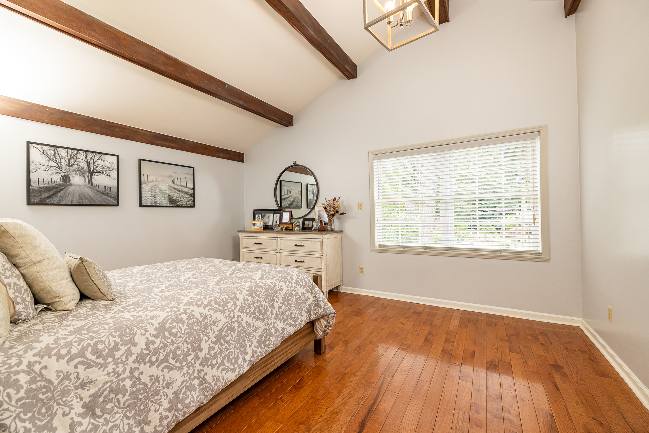  Beautifully Updated Home in Sought-after Arden Woods Neighborhood of Dunwoody - 物件實景