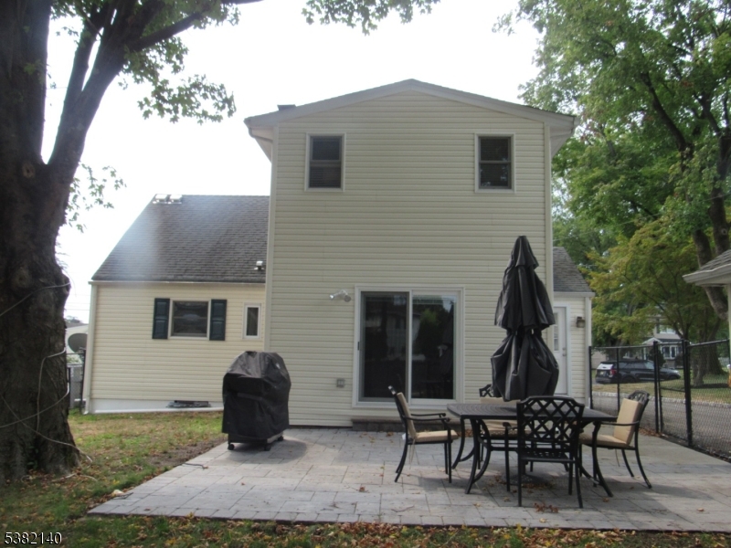 Wayne Twp., New Jersey, 07470, United States, 4 Bedrooms Bedrooms, ,2 BathroomsBathrooms,Residential,For Sale,1938524
