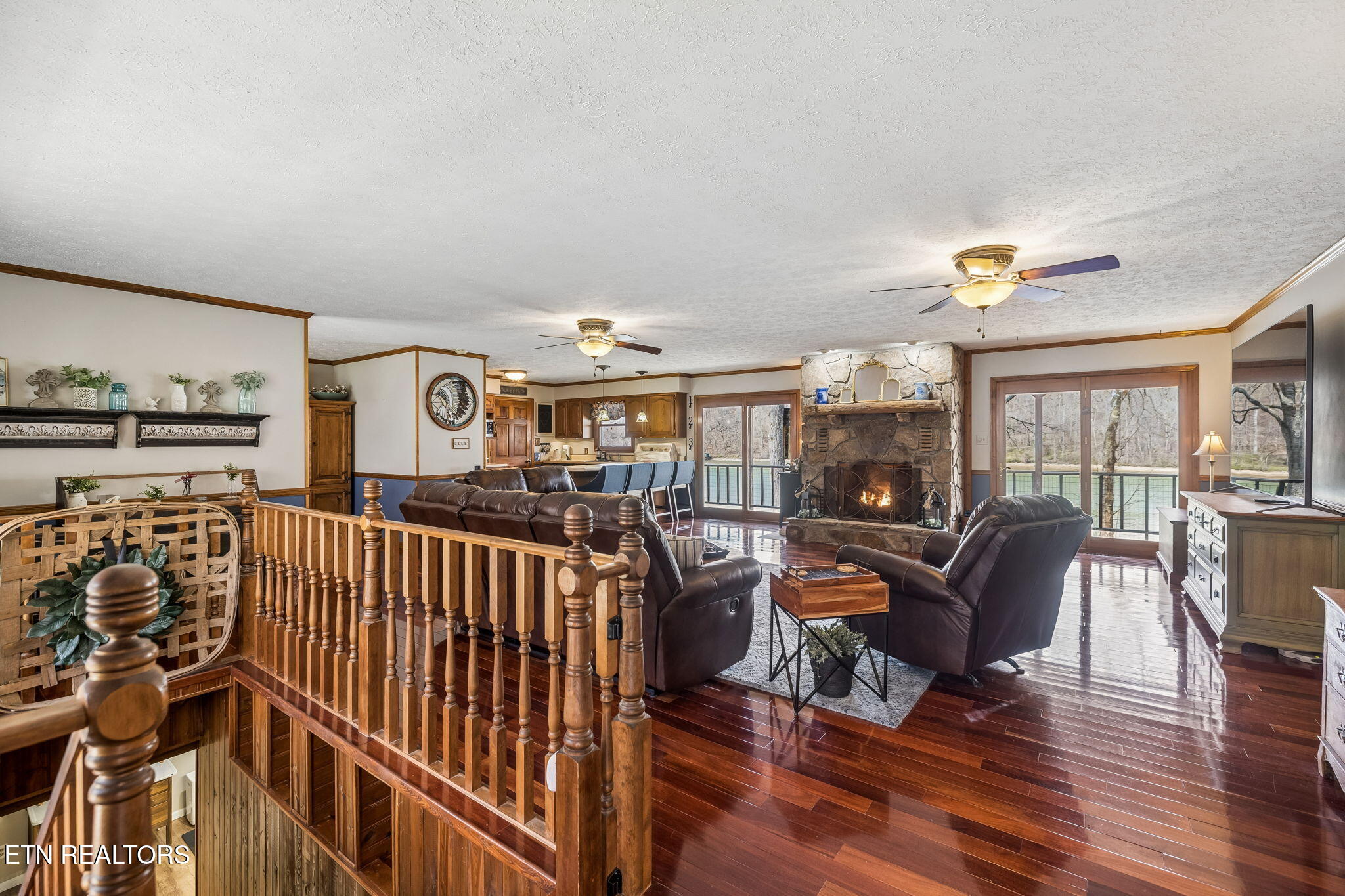 Kingston, Tennessee, 37763, United States, 3 Bedrooms Bedrooms, ,3 BathroomsBathrooms,Residential,For Sale,2013795