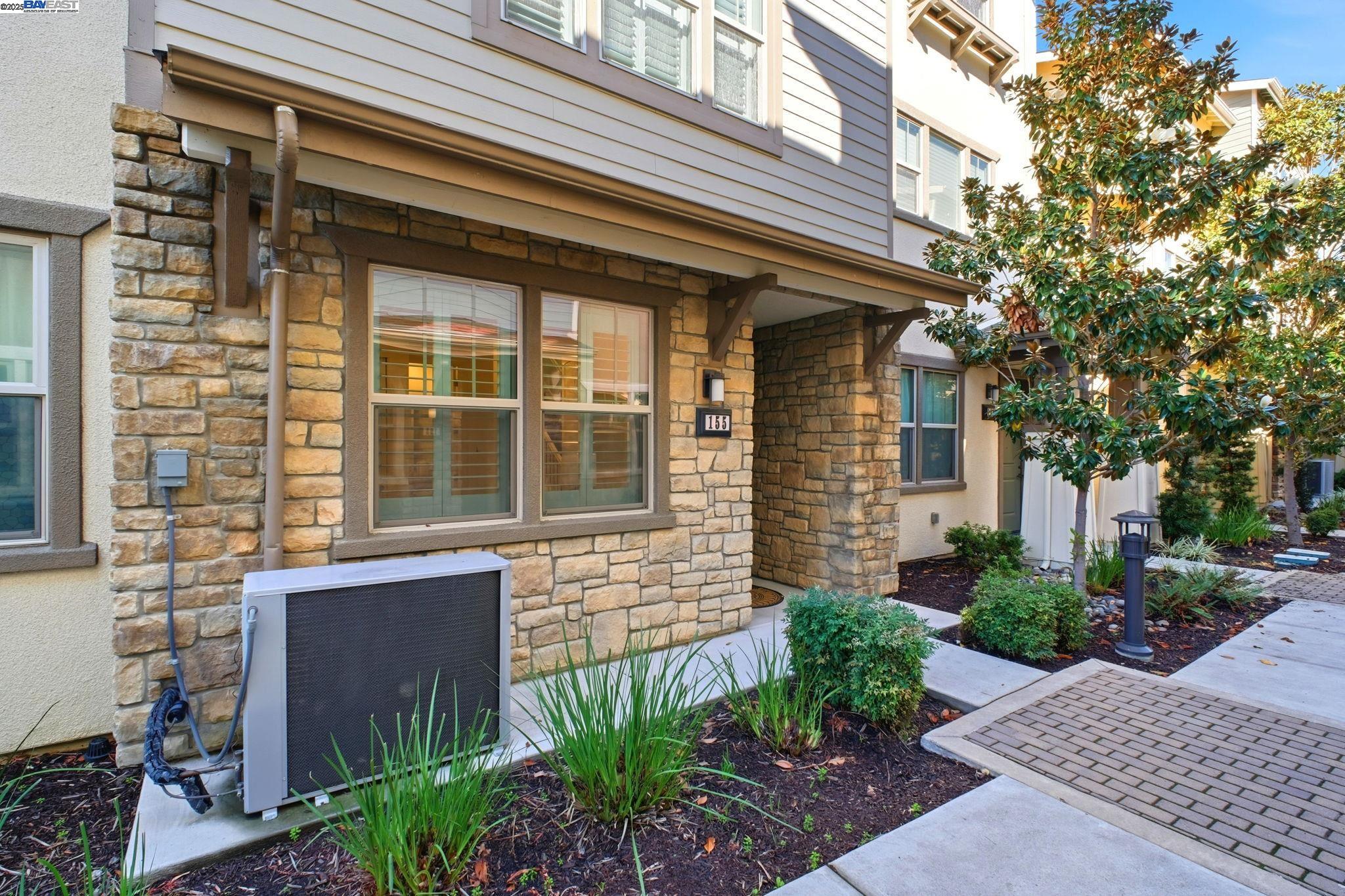 Fremont, California, 94539, United States, 3 Bedrooms Bedrooms, ,3 BathroomsBathrooms,Residential,For Sale,1995689