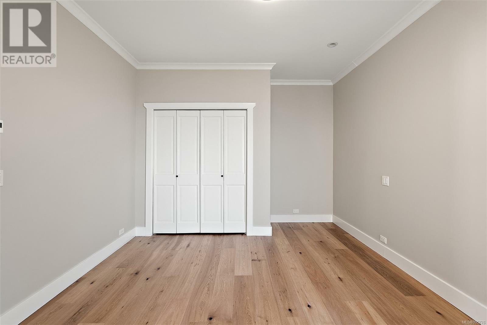 VICTORIA, British Columbia, V8V 1A8, CA, 4 Bedrooms Bedrooms, ,4 BathroomsBathrooms,Residential,For Sale,1876400