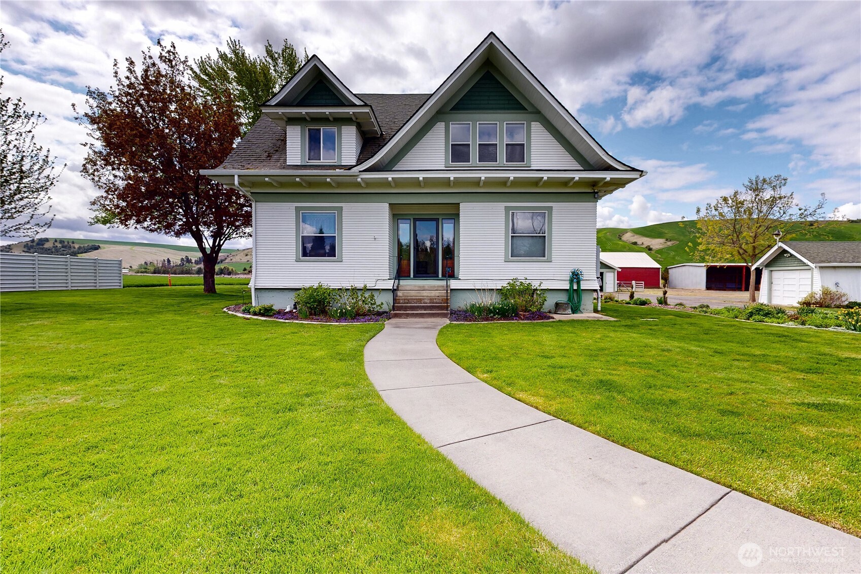 Waitsburg, Washington, 99361, United States, 4 Bedrooms Bedrooms, ,3 BathroomsBathrooms,Residential,For Sale,1793079