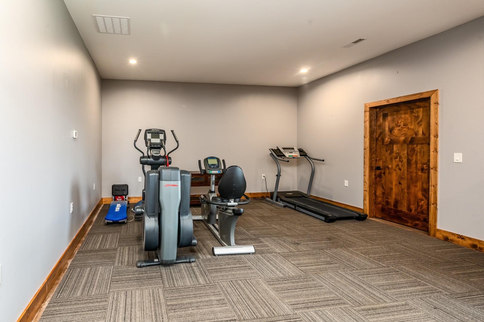 Carbondale, Illinois, 62902, United States, 3 Bedrooms Bedrooms, ,8 BathroomsBathrooms,Residential,For Sale,1986074