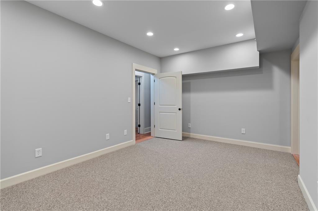 Marietta, Georgia, 30060, United States, 5 Bedrooms Bedrooms, ,4 BathroomsBathrooms,Residential,For Sale,1973923