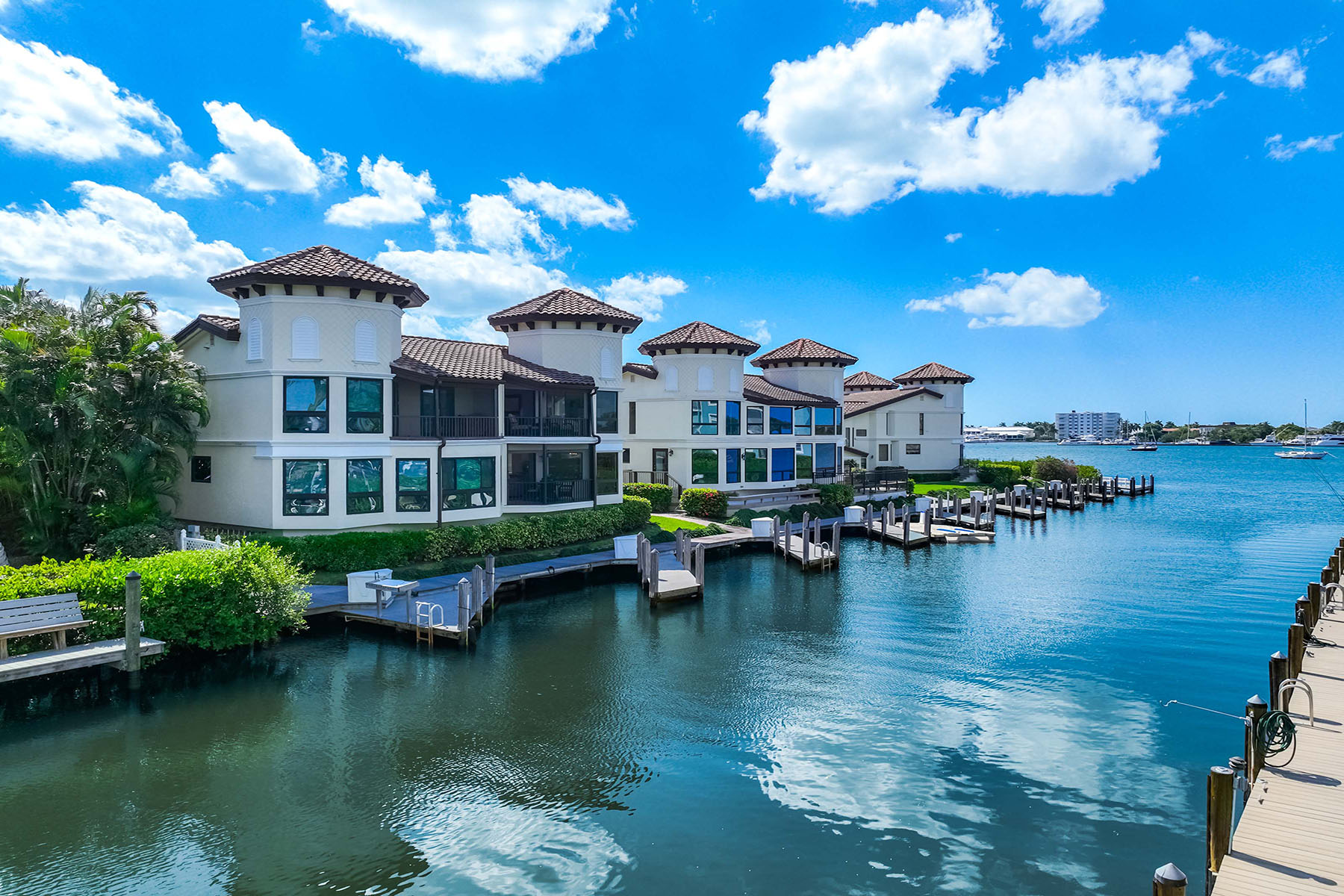  ROYAL HARBOR - BAYVIEW ESTATES - 物件實景