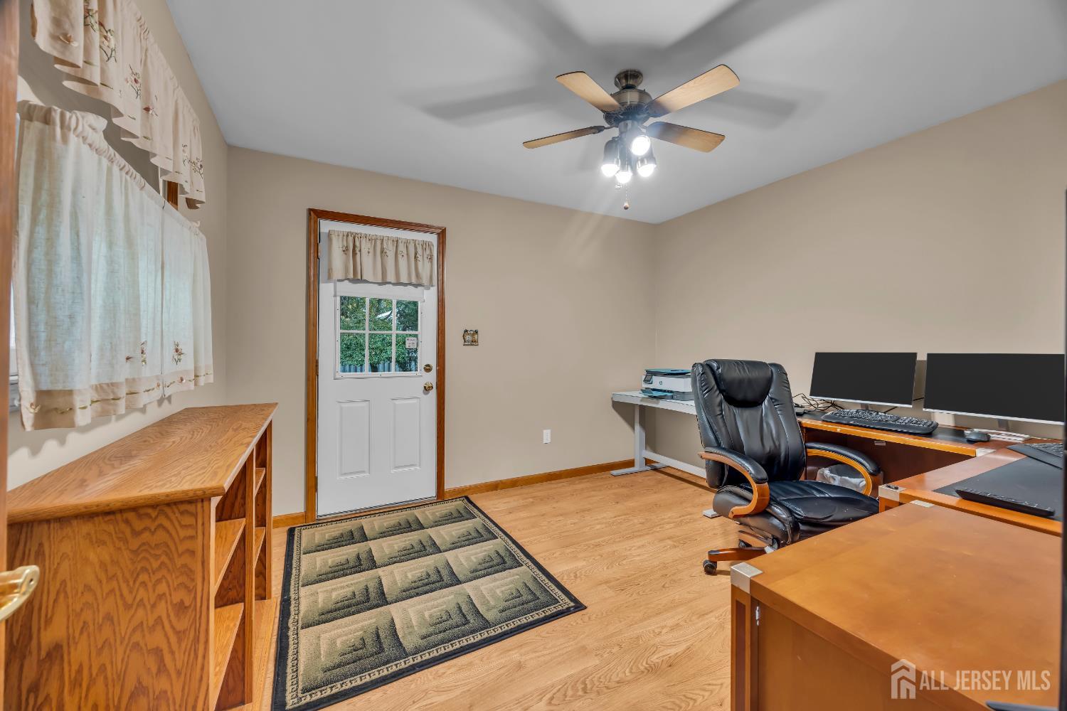 Edison, New Jersey, 08820, United States, 3 Bedrooms Bedrooms, ,2 BathroomsBathrooms,Residential,For Sale,1989177