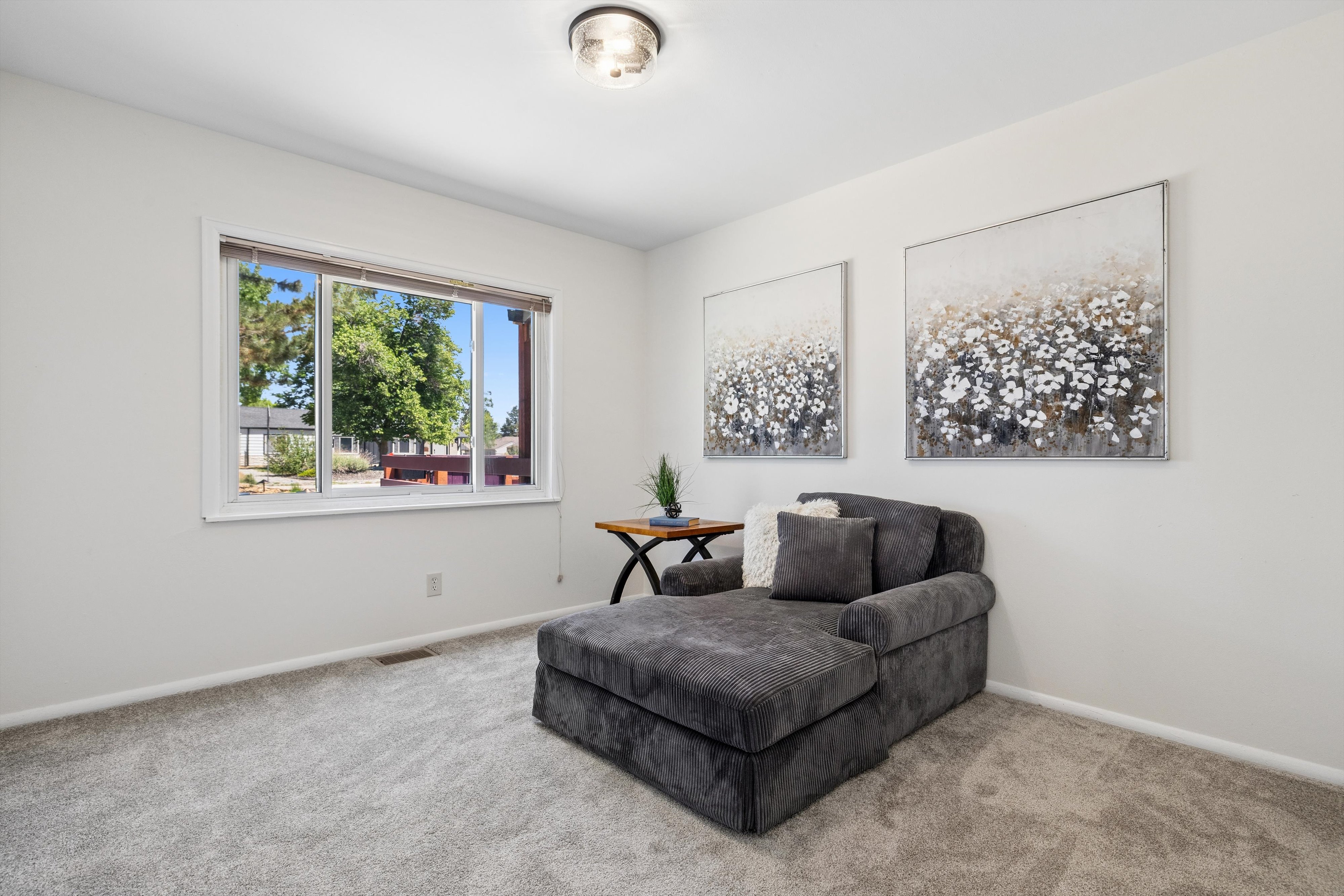 Beautifully updated and ideally positioned in sought-after University Hills - 物件實景