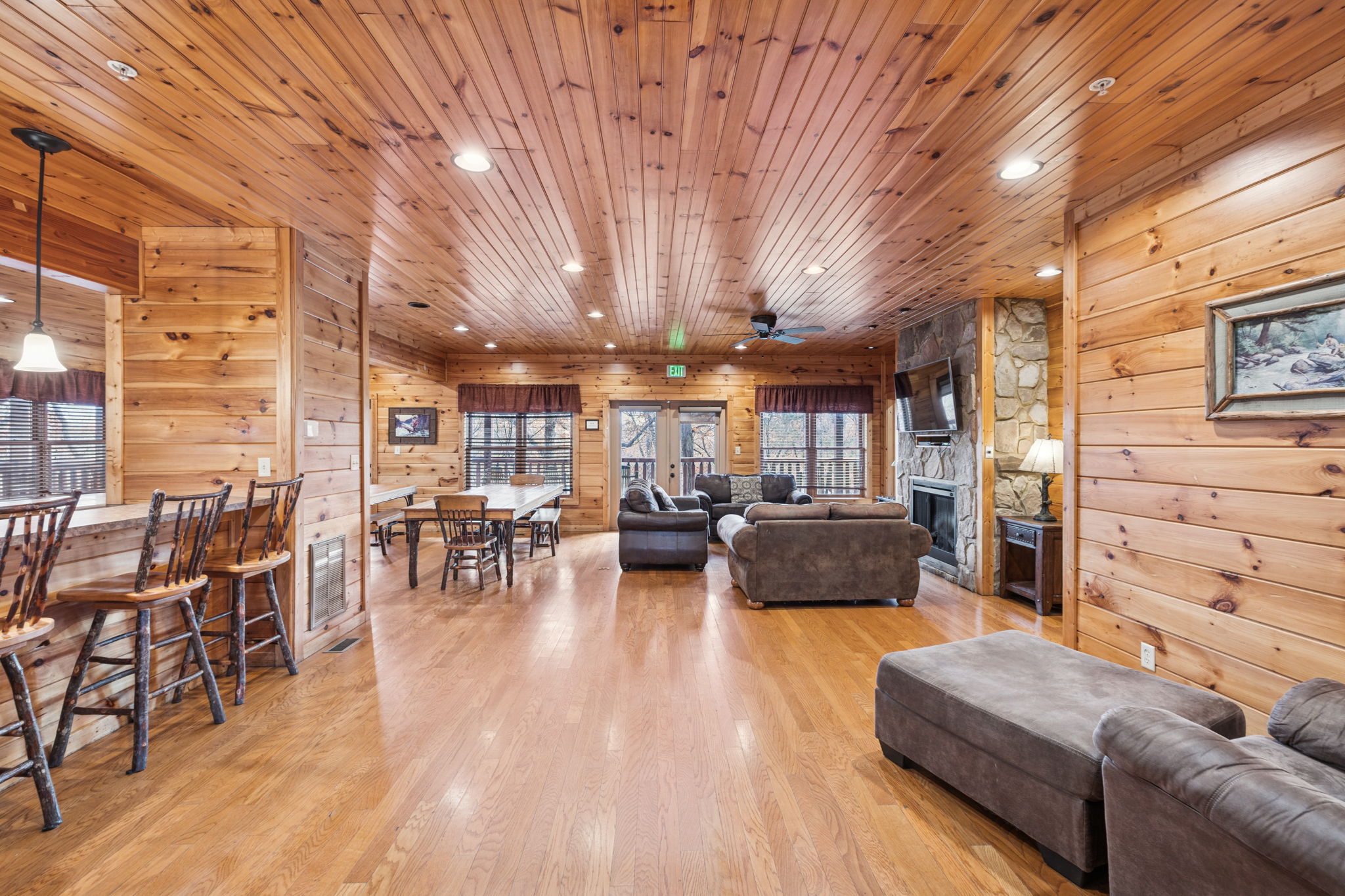 Gatlinburg, Tennessee, 37738, United States, 9 Bedrooms Bedrooms, ,9 BathroomsBathrooms,Residential,For Sale,1996380