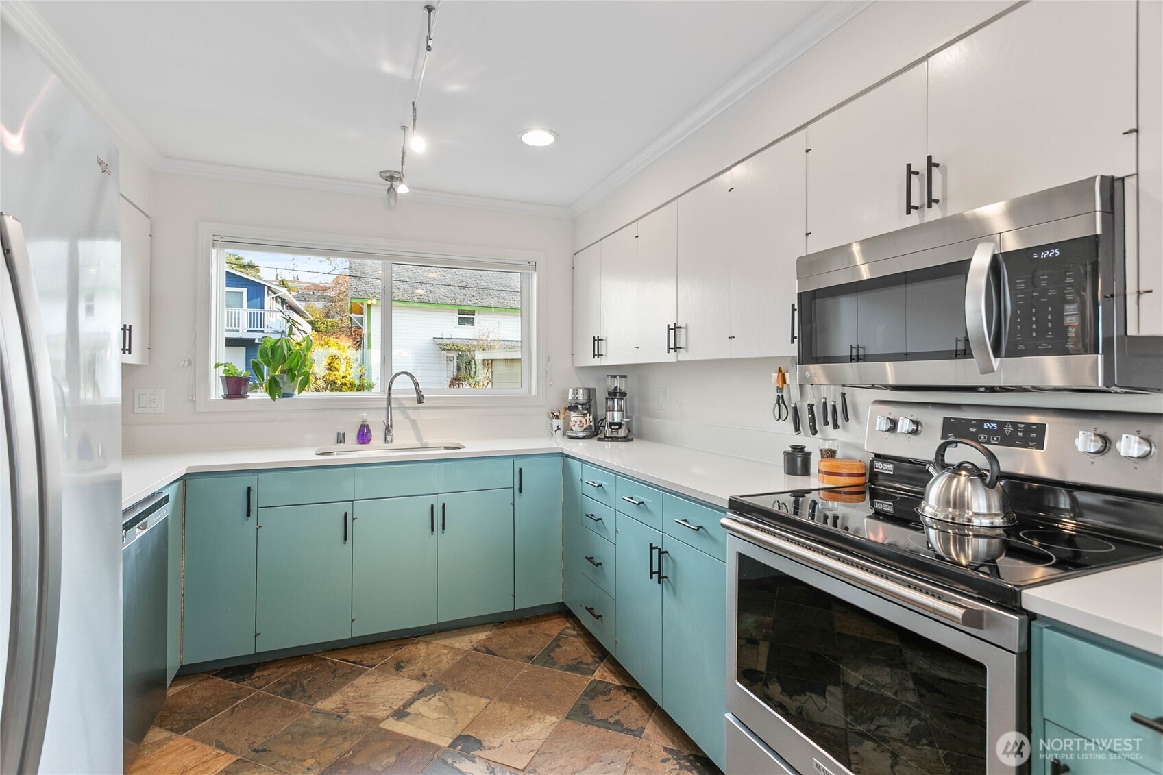 Bellingham, Washington, 98225, United States, 2 Bedrooms Bedrooms, ,1 BathroomBathrooms,Residential,For Sale,1996798