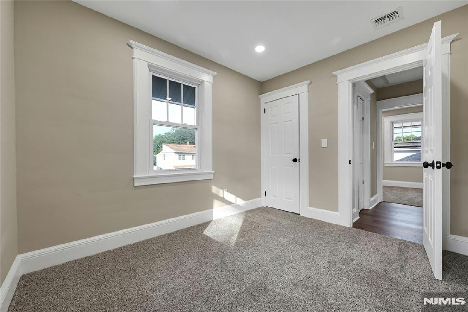  25 Marinus Street, Rochelle Park, NJ 07662 - 物件實景