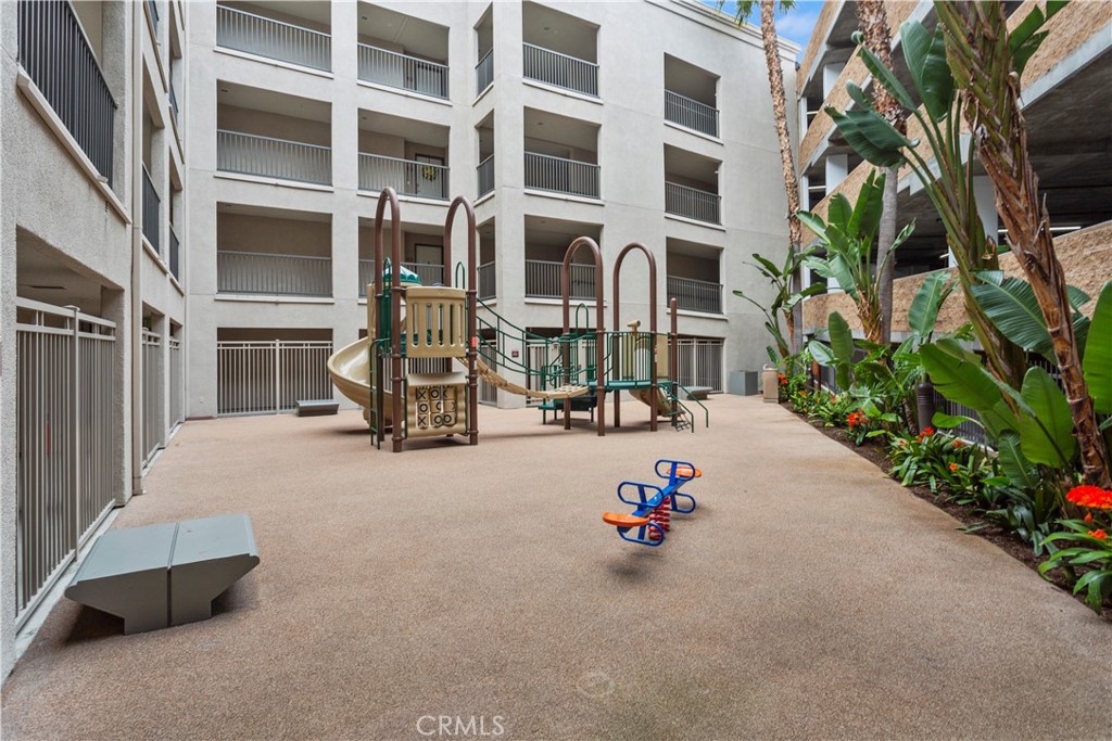 Irvine, California, 92612, United States, 1 Bedroom Bedrooms, ,1 BathroomBathrooms,Residential,For Sale,1883218