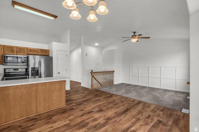 West Jordan, Utah, 84081, United States, 4 Bedrooms Bedrooms, ,3 BathroomsBathrooms,Residential,For Sale,2008795