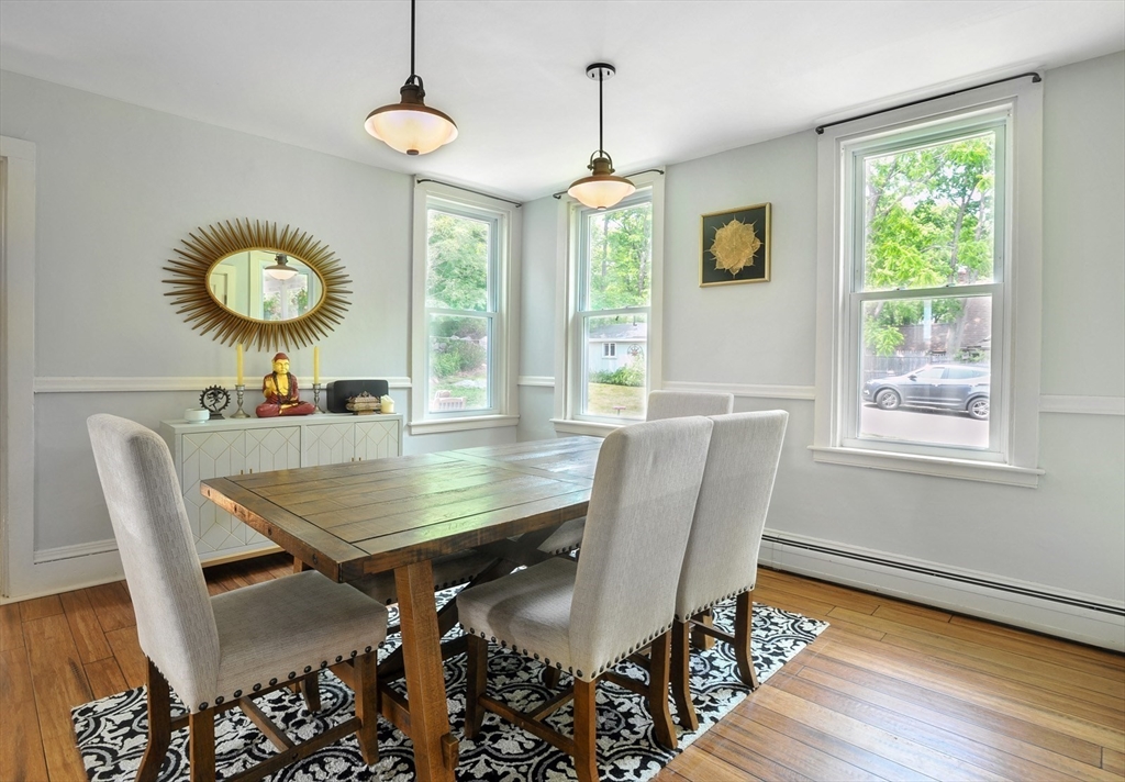 Hingham, Massachusetts, 02043, United States, 3 Bedrooms Bedrooms, ,2 BathroomsBathrooms,Residential,For Sale,1846481