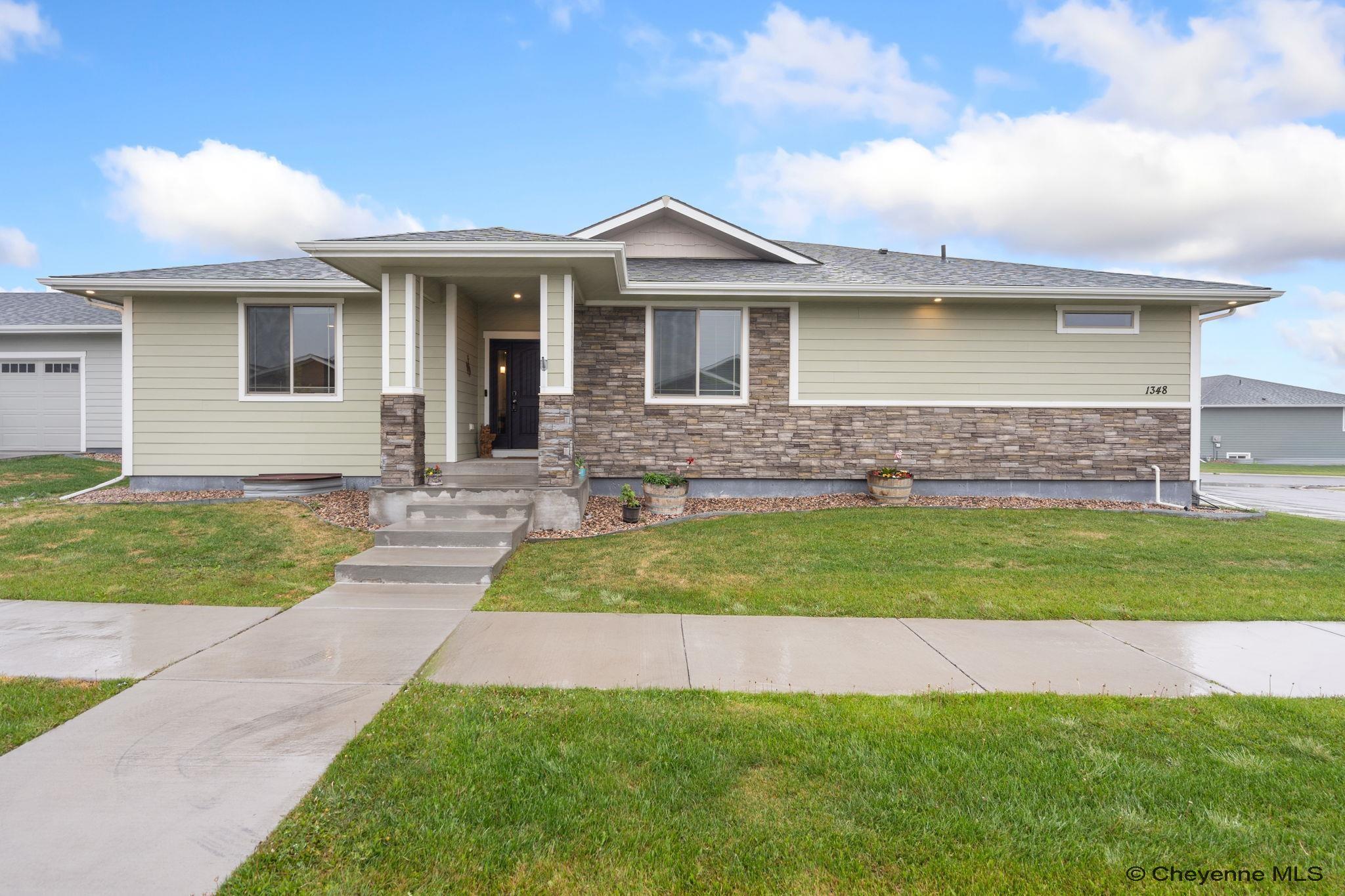 Cheyenne, Wyoming, 82009, United States, 5 Bedrooms Bedrooms, ,3 BathroomsBathrooms,Residential,For Sale,1947325